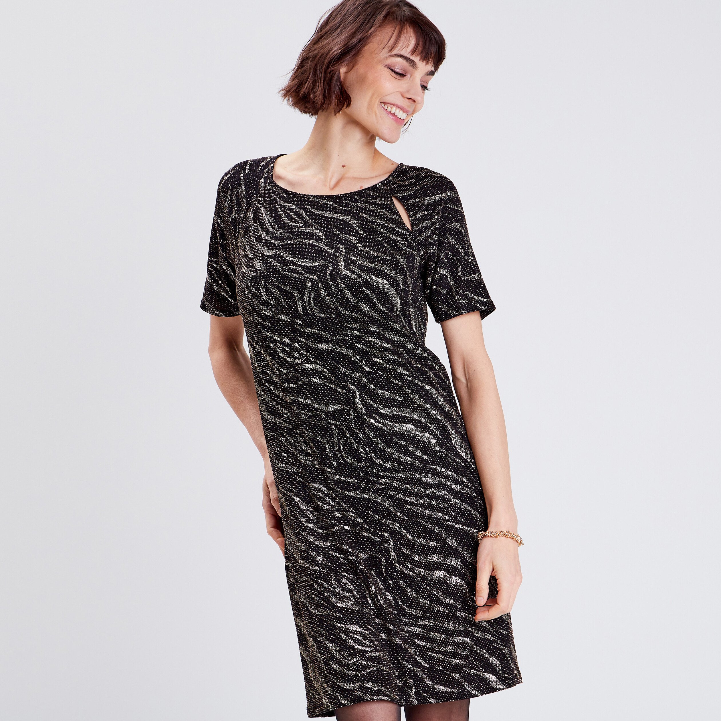 Robe droite hotsell manches courtes