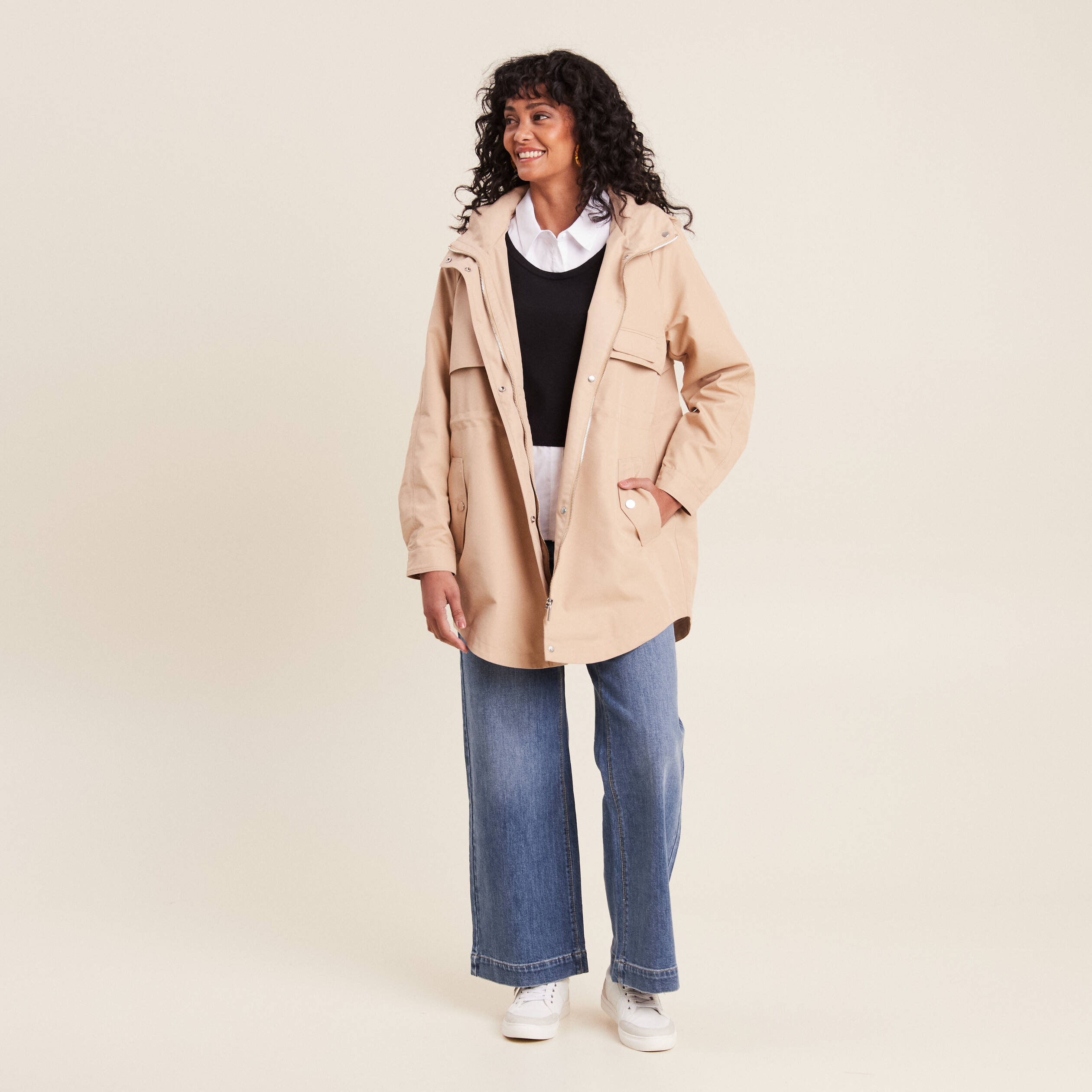 Parka déperlante cintrée à capuche beige femme