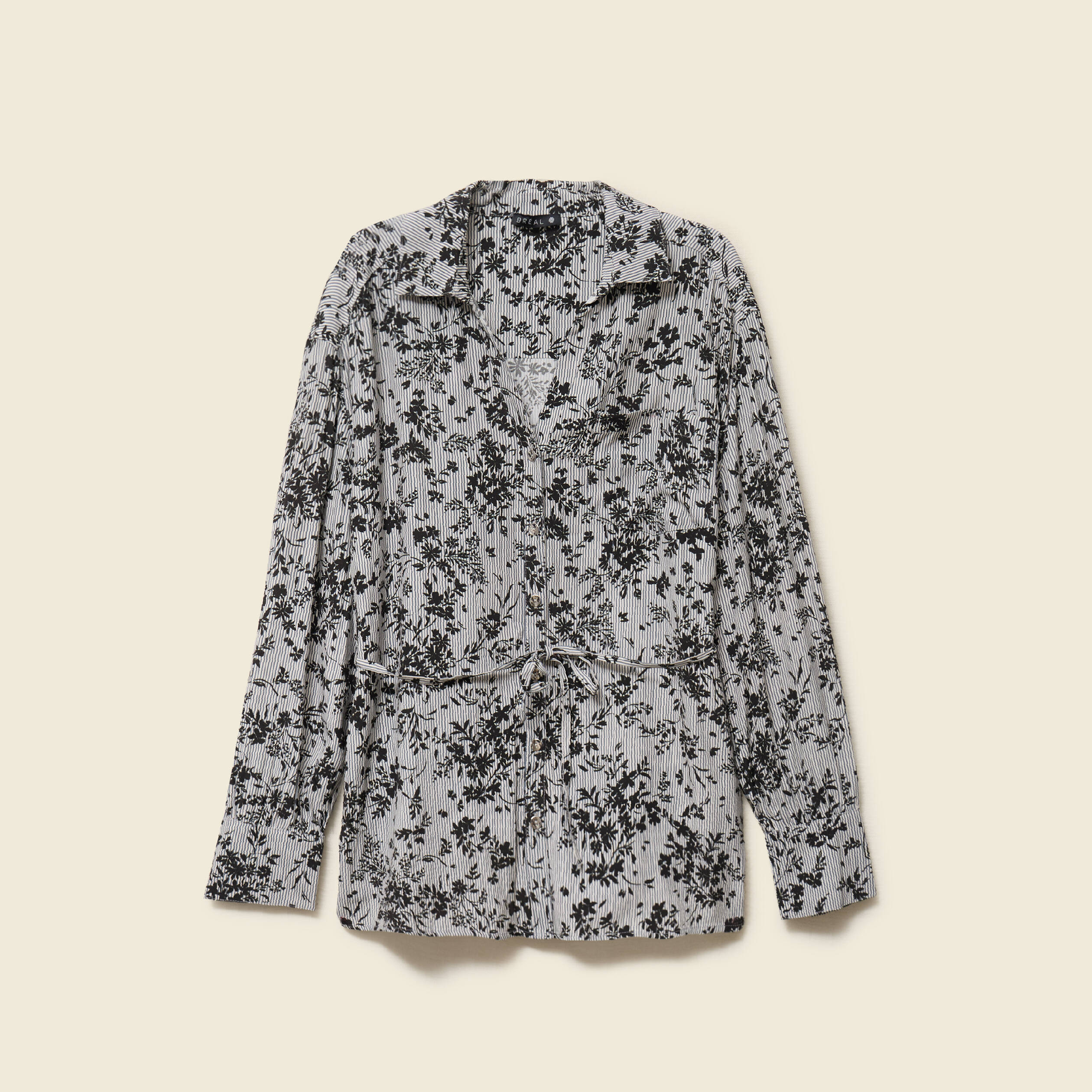 Robe de soirée ceinturée à une épaule fendue sur la cuisse