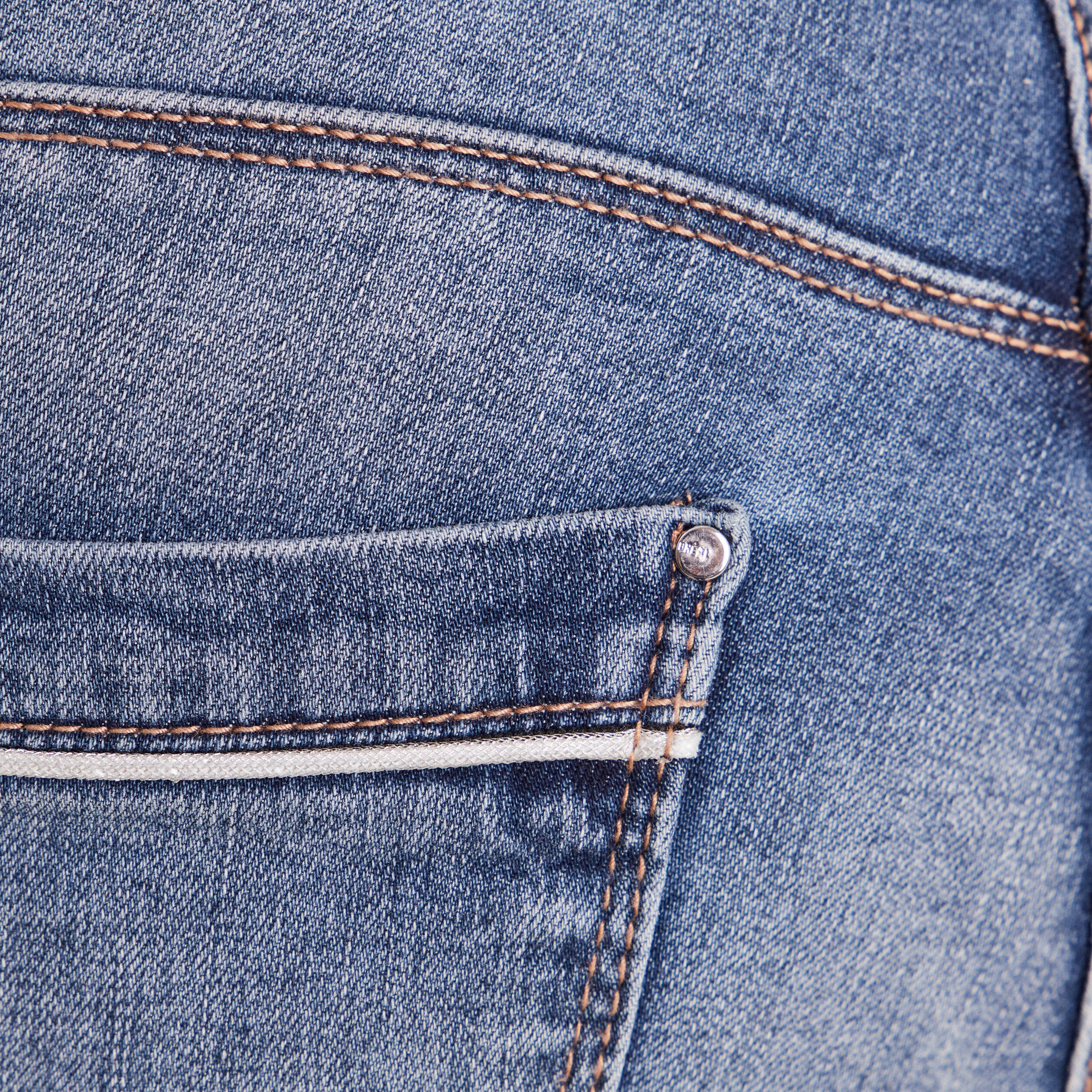 Jean coupe droite 7/8&egrave;me denim stone femme