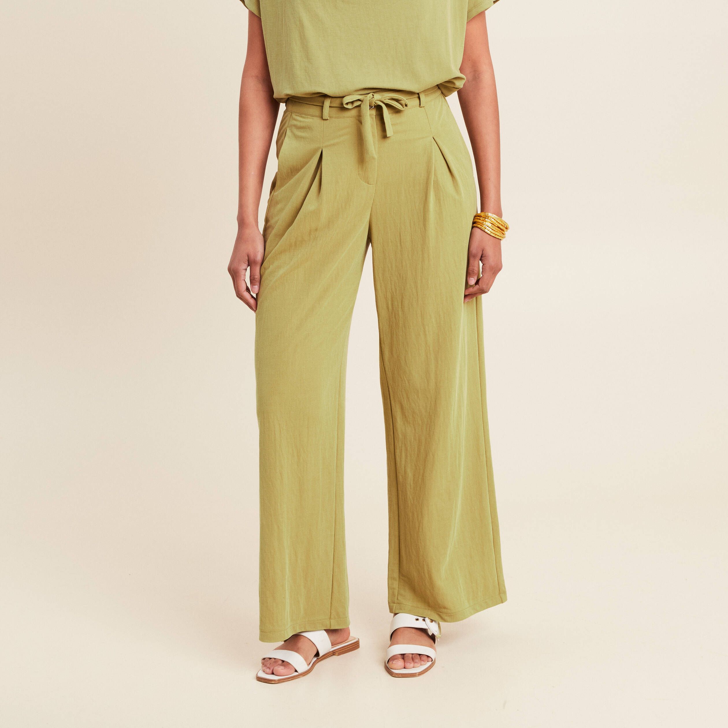 Pantalon fluide taille haute vert olive femme