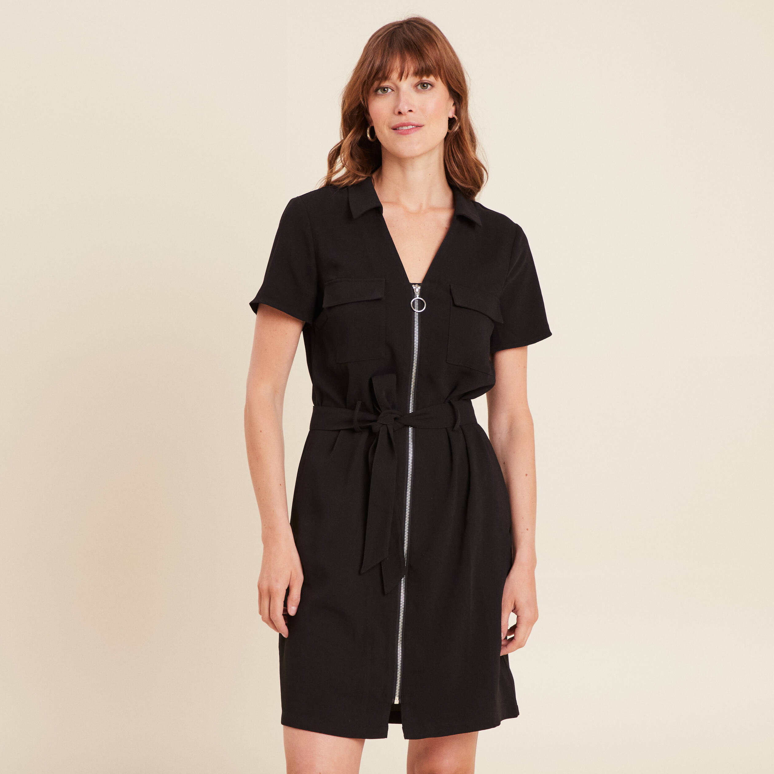 Robe courte manches courtes noir femme