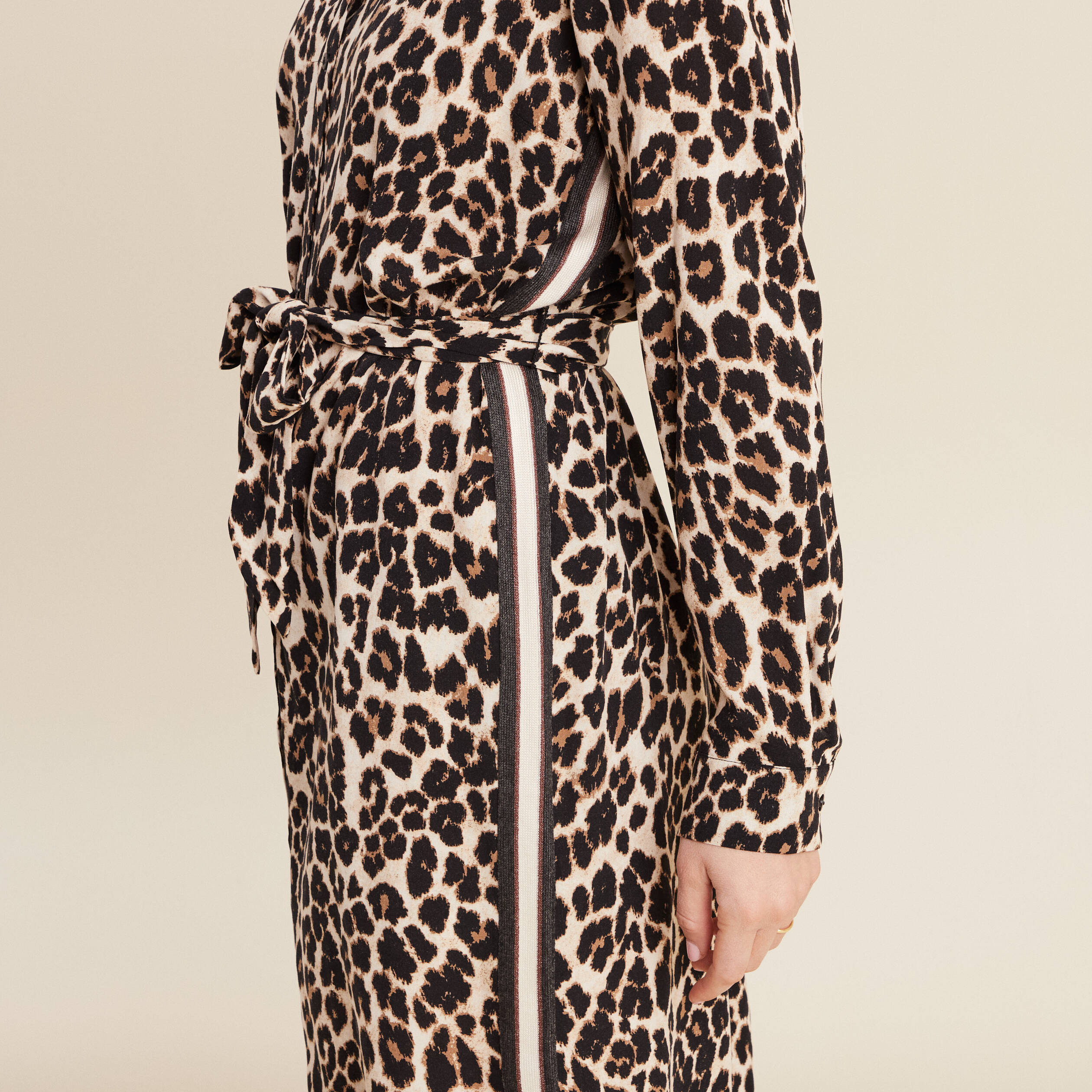 Robe droite fluide ceinturée creme femme