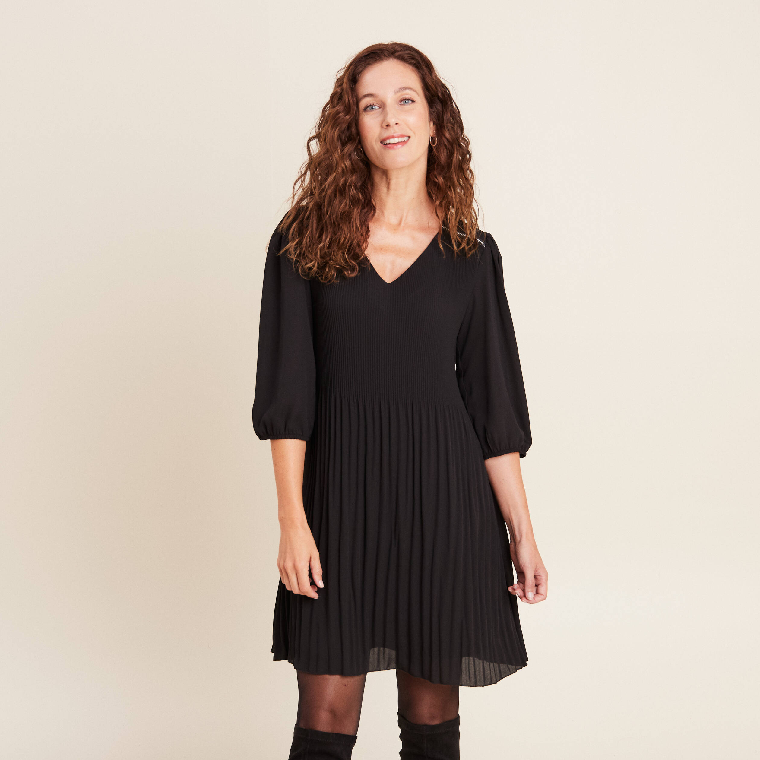 Robe évasée fluide plissée noir femme