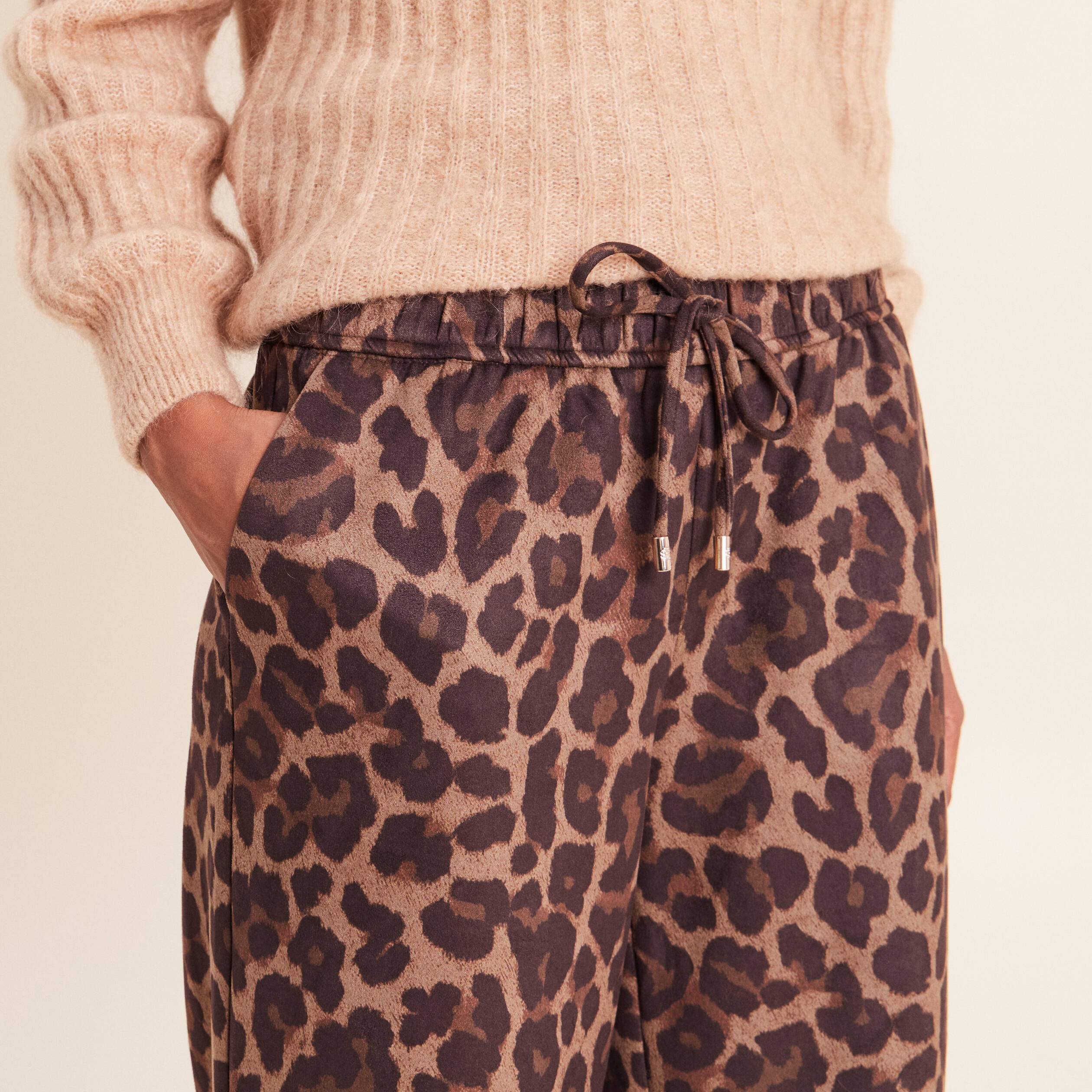 Pantalon droit 7/8&egrave;me taille haute daim marron femme