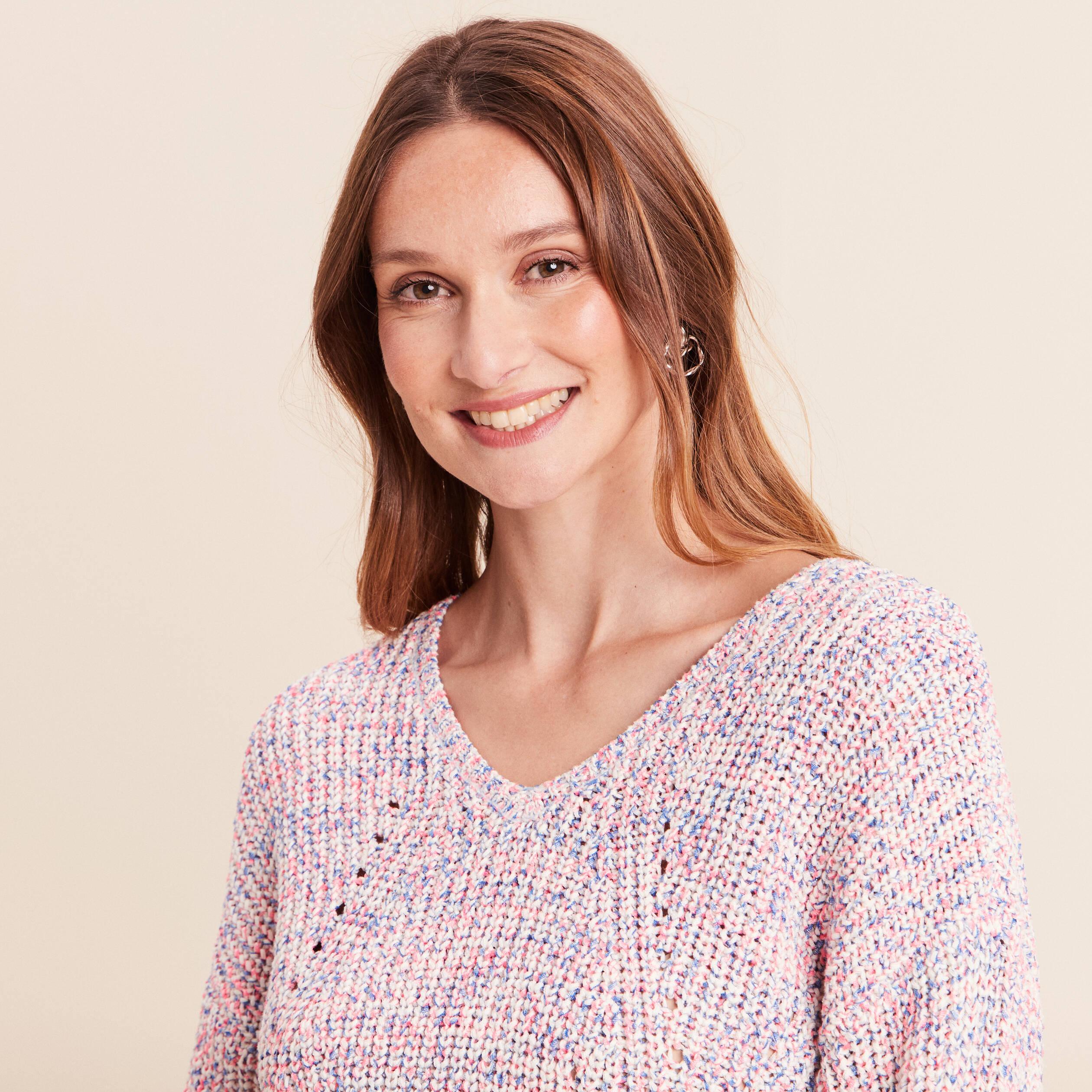 Pull droit long col v manches longues rose fushia femme