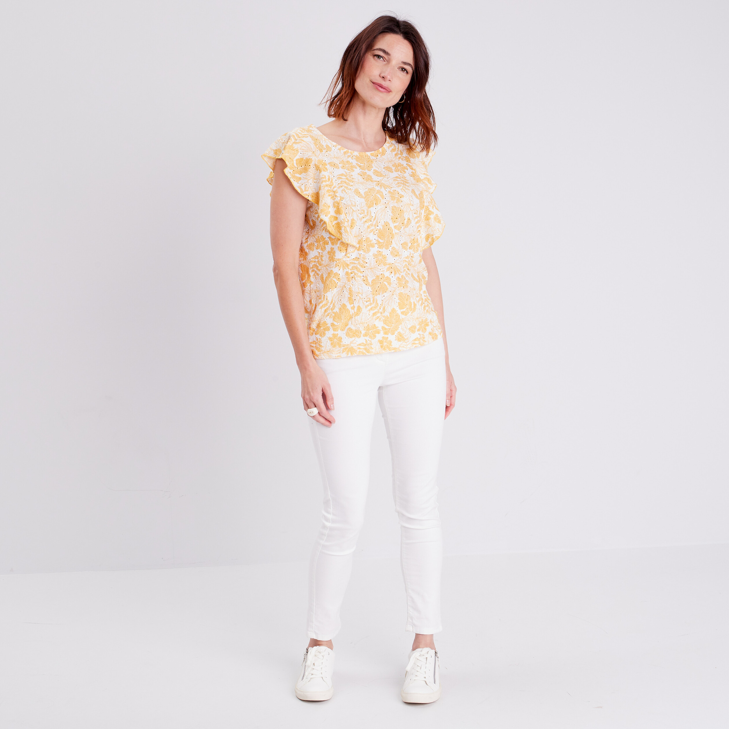 T-shirt manches courtes ajour&eacute; jaune moutarde femme