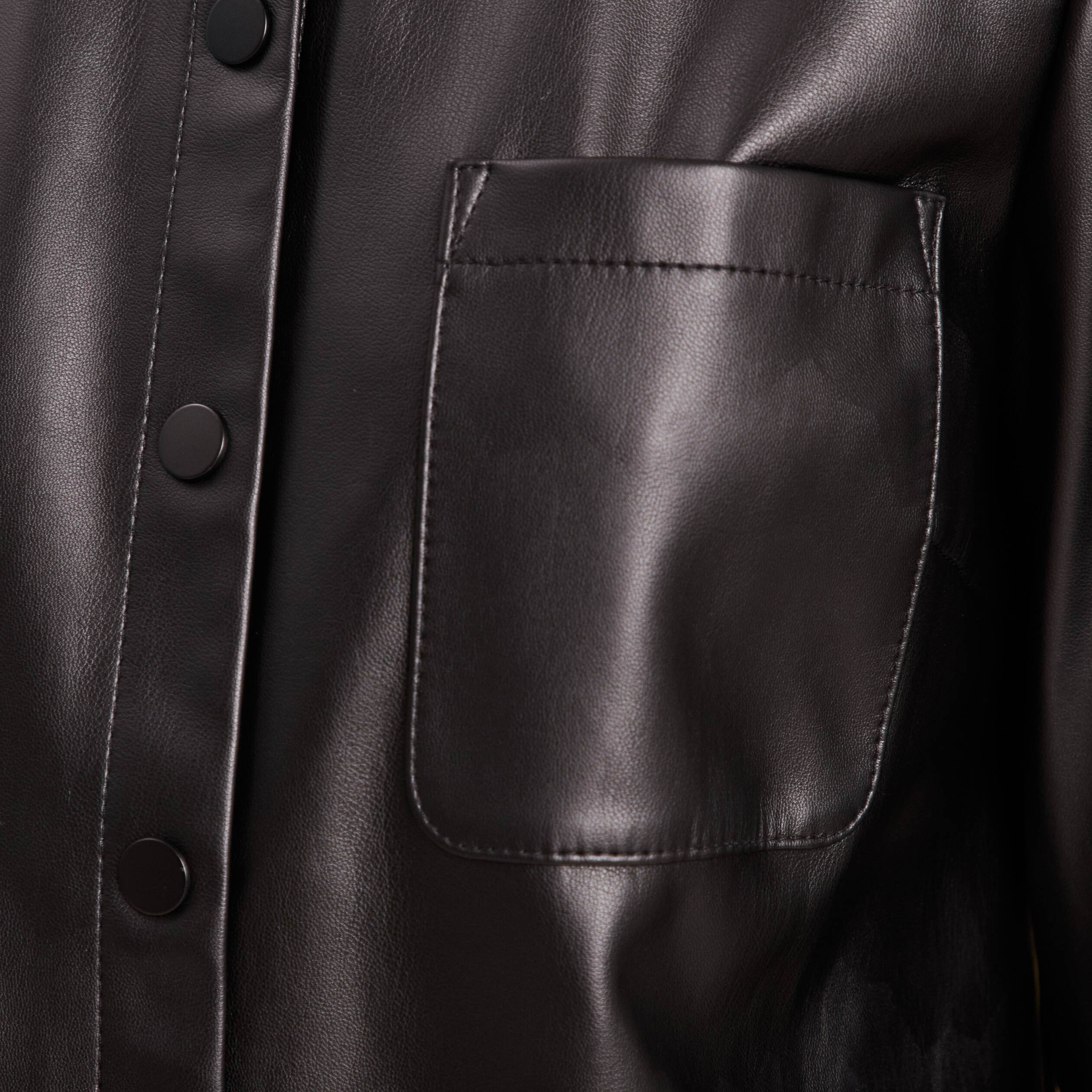 Chemise simili cuir noir femme