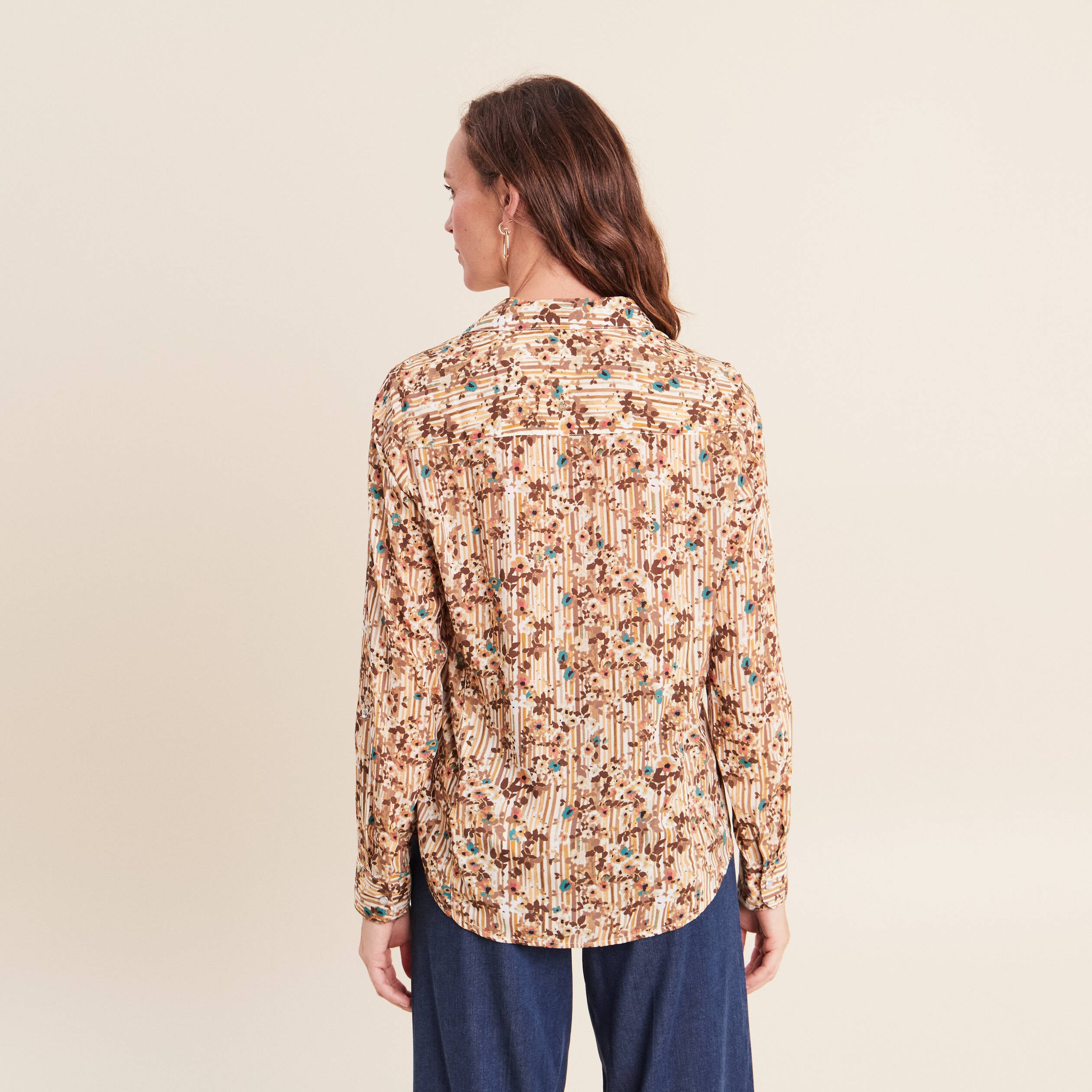Chemise ajust&eacute;e manches longues marron femme