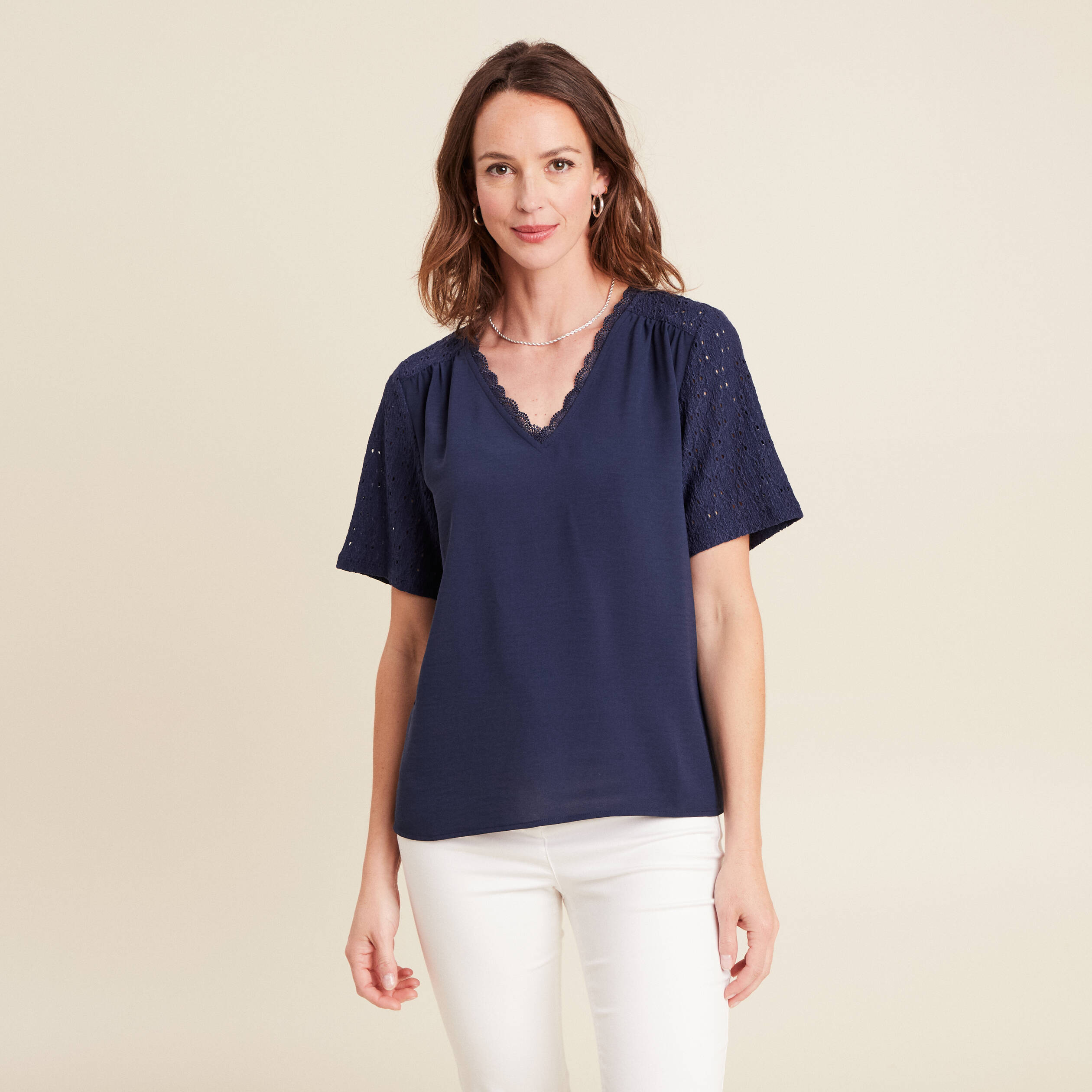 blouse col v manches courtes bleu marine femme Blouse col V manches courtes bleu marine femme