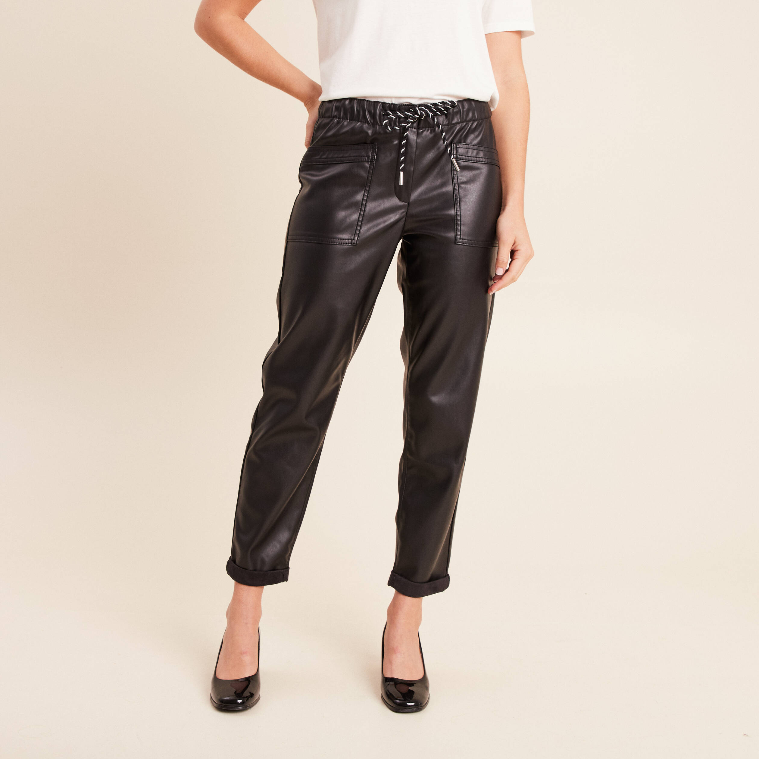 Pantalon coupe mom simili cuir noir femme