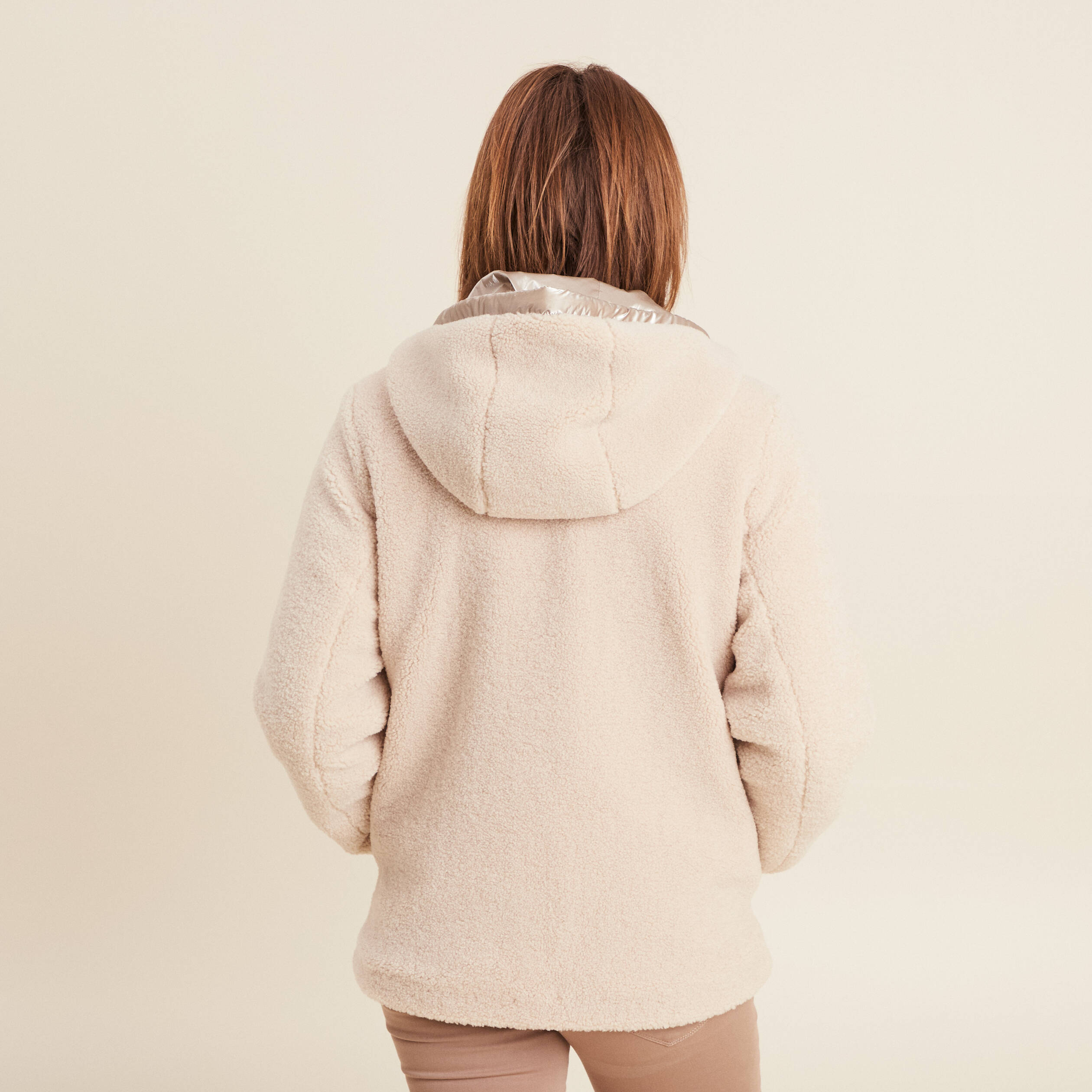 Manteau à capuche laine mouton ecru femme