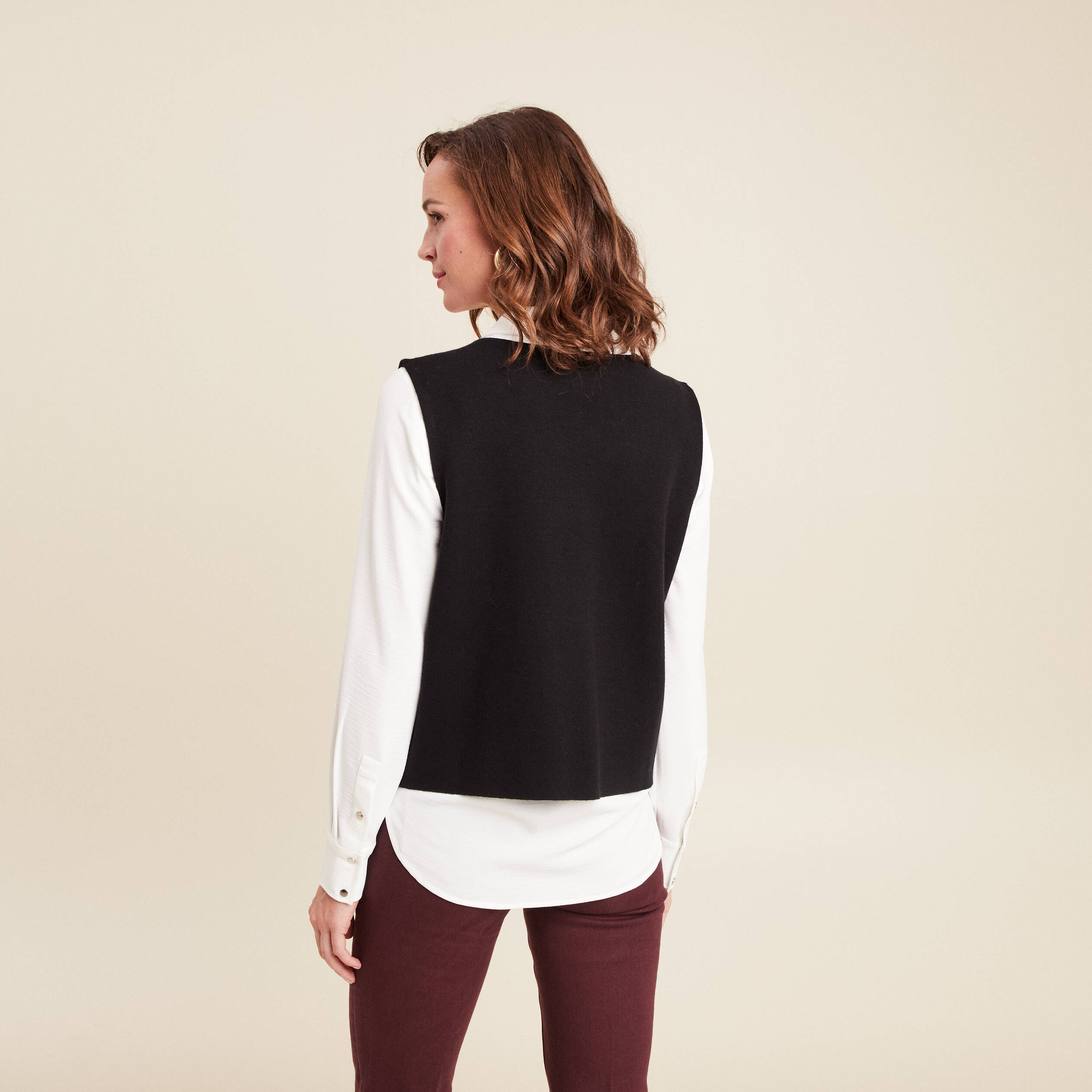 gilet droit court sans manches col rond noir femme gilet droit court sans manches col rond noir femme
