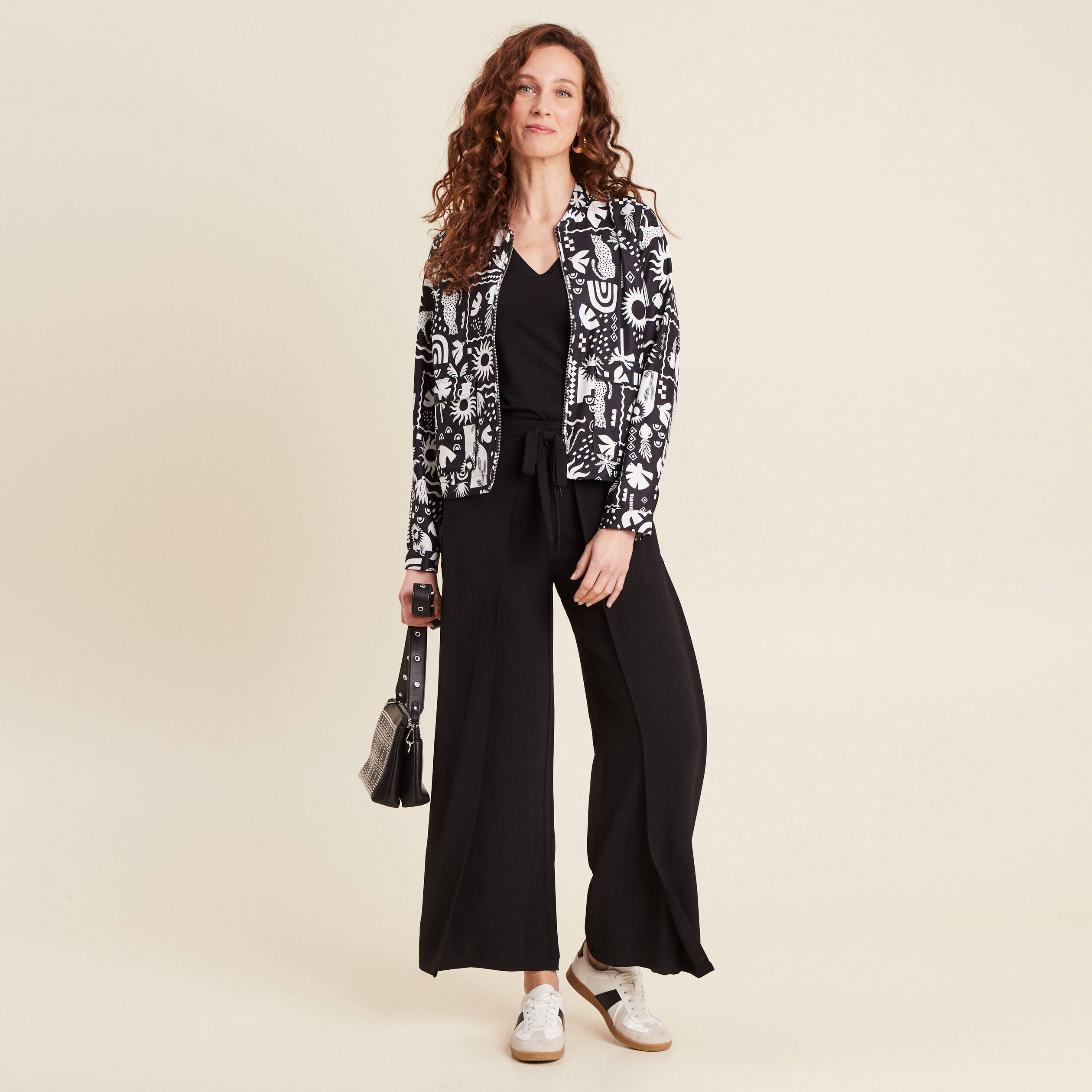 Blouson zippé 2 poches noir femme