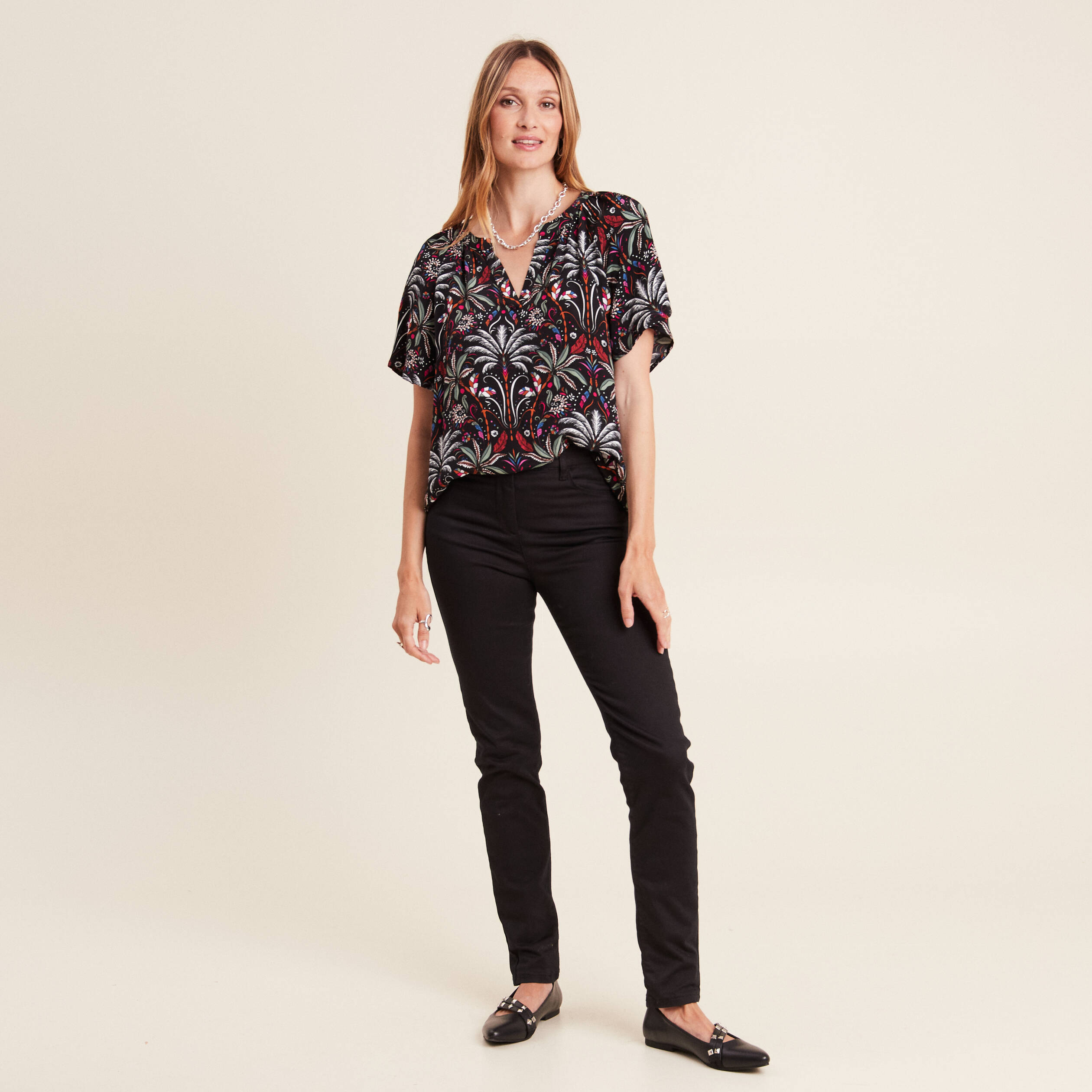 blouse manches courtes noir femme Blouse manches courtes noir femme