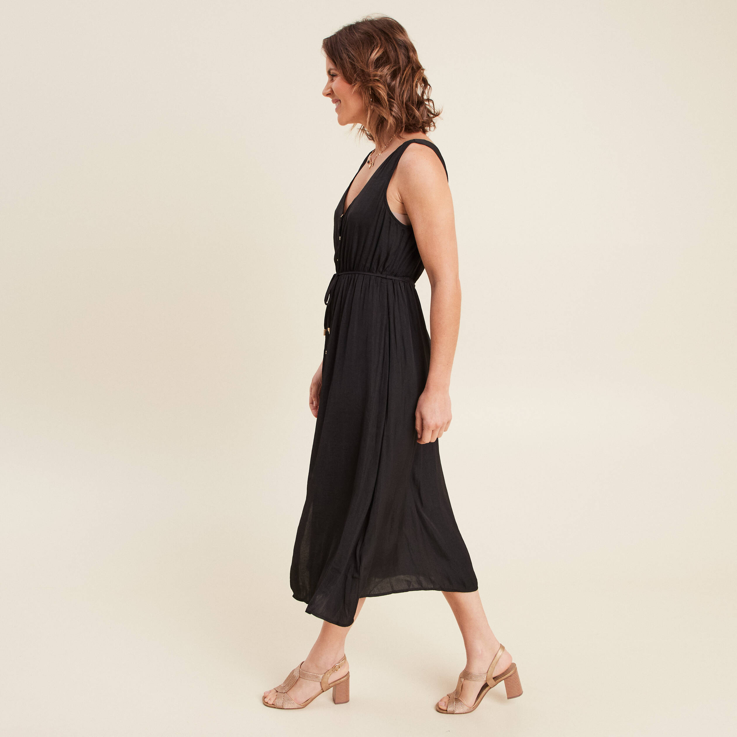 Robe midi évasée satin noir femme