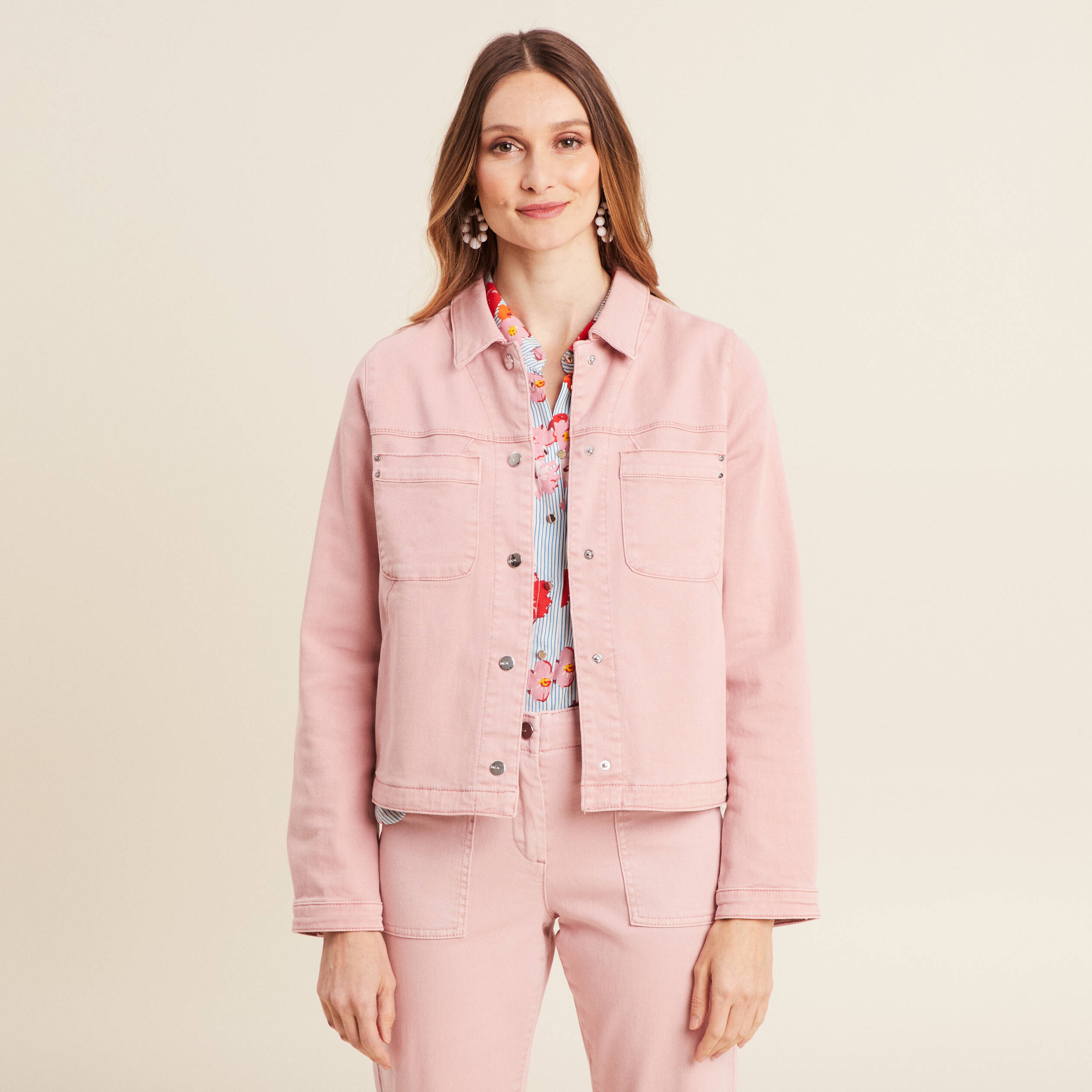 veste boutonnee en jean rose pastel femme Veste boutonnée en jean rose pastel femme