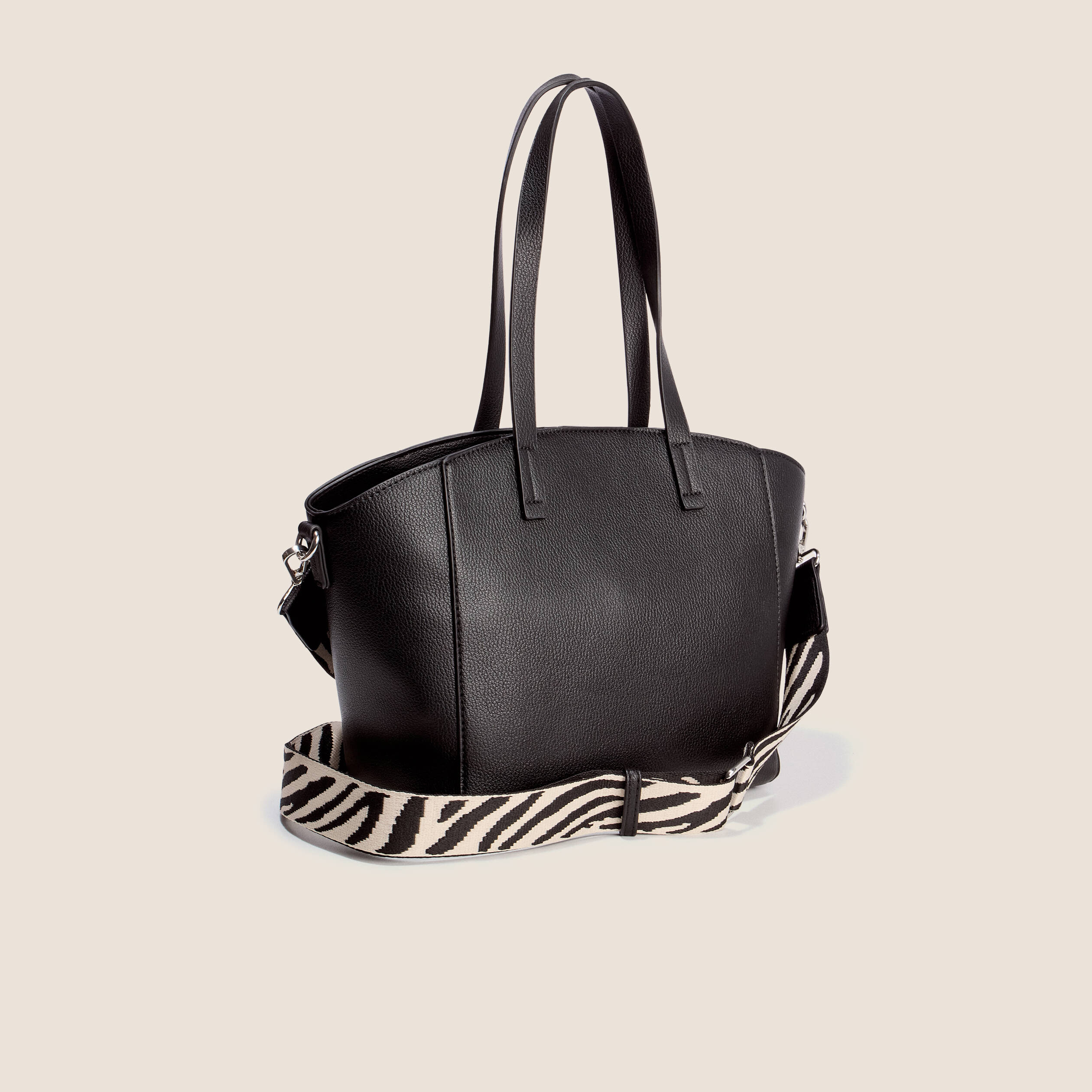 Sac en bandouli&egrave;re doubl&eacute; noir femme