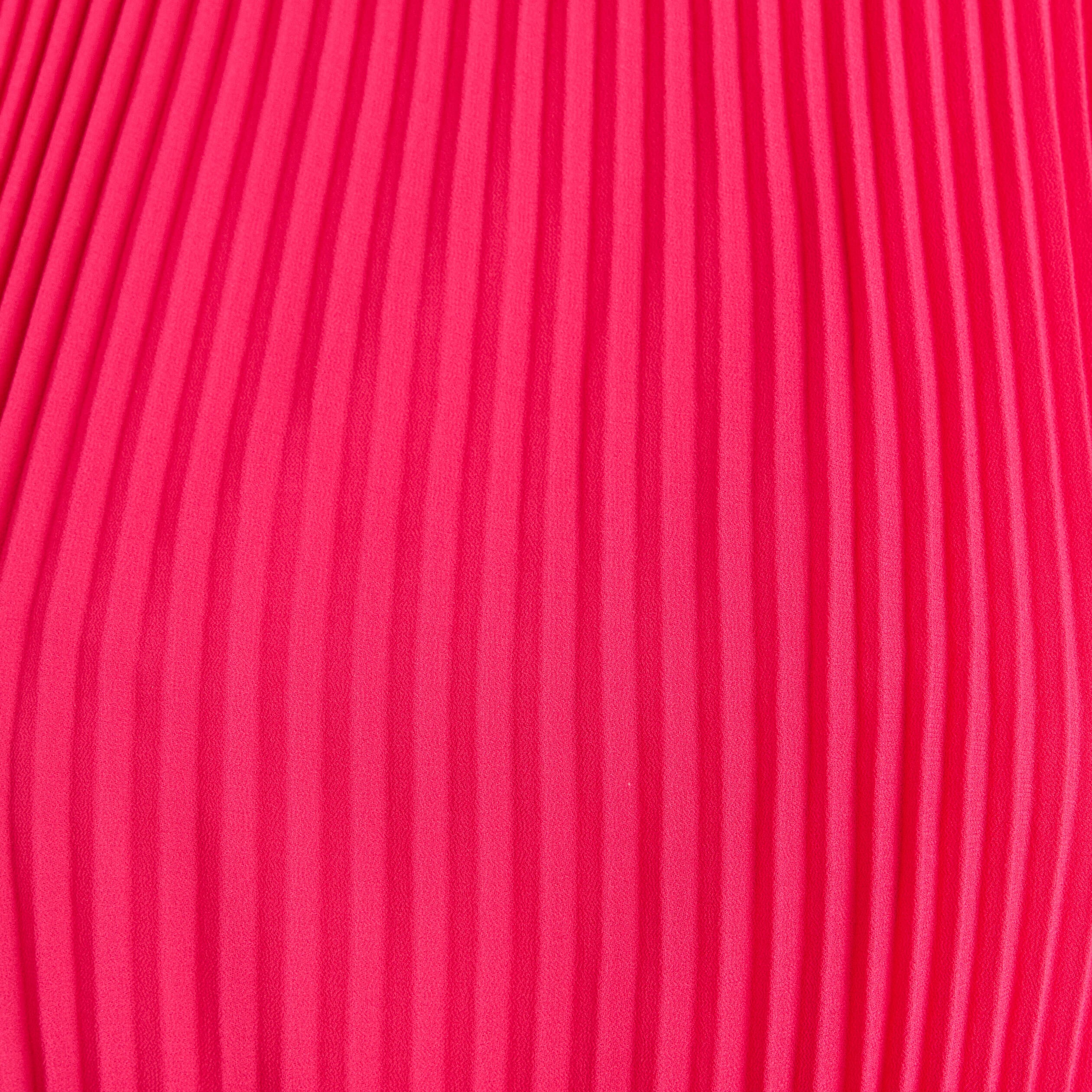 Robe longue &eacute;vas&eacute;e pliss&eacute;e sans manches rose fushia femme