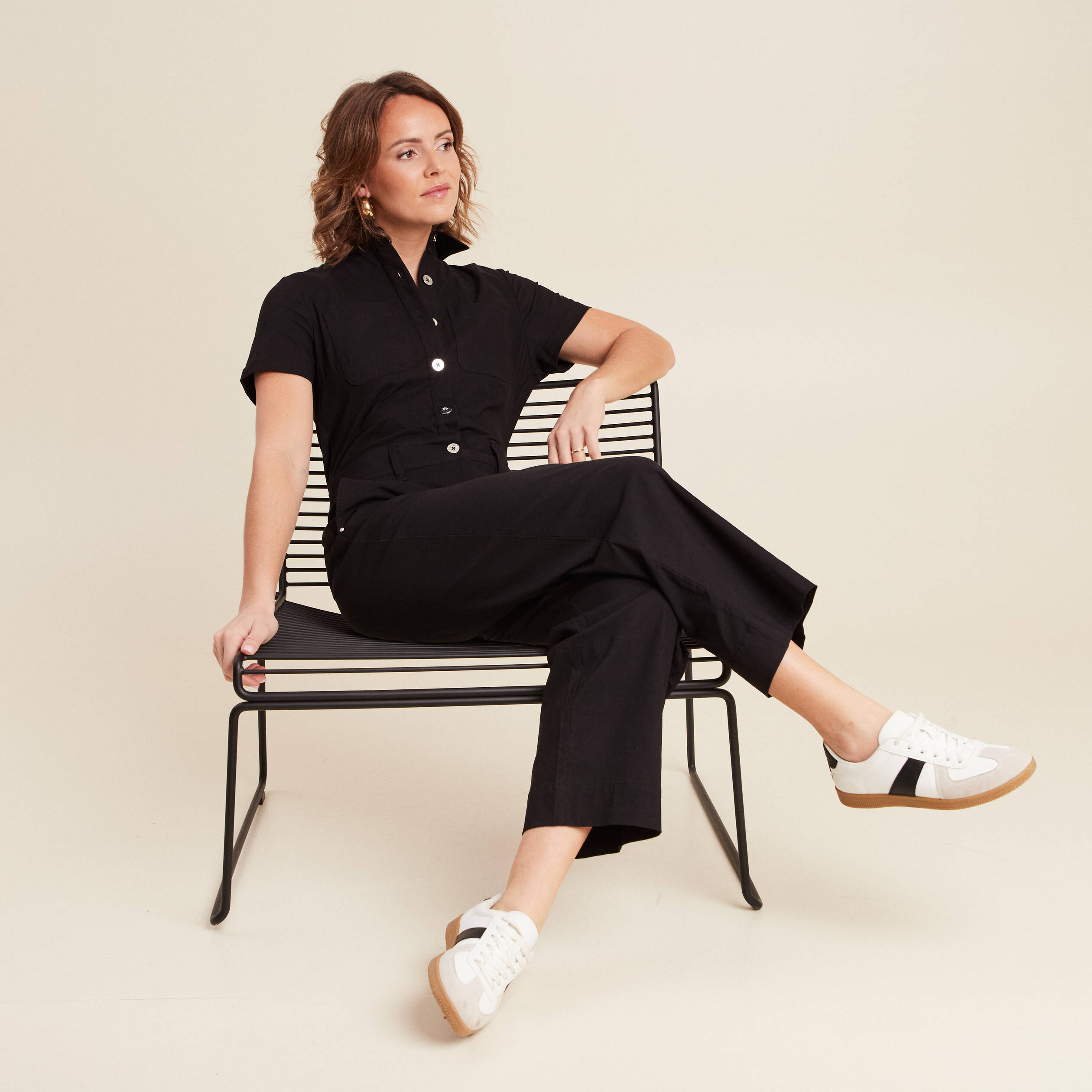 Combinaison pantalon boutonnée noir femme