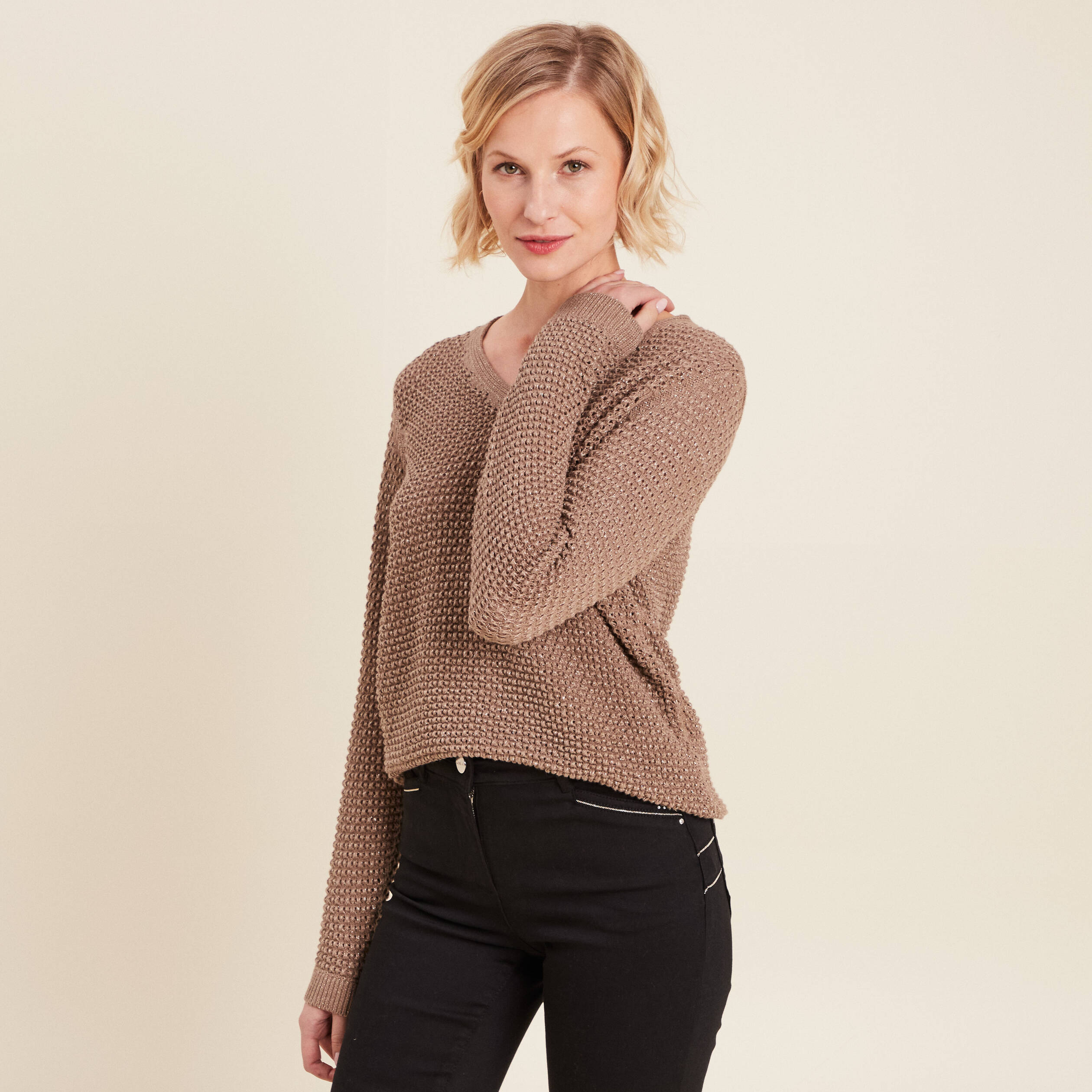 Pull manches longues col en V taupe femme