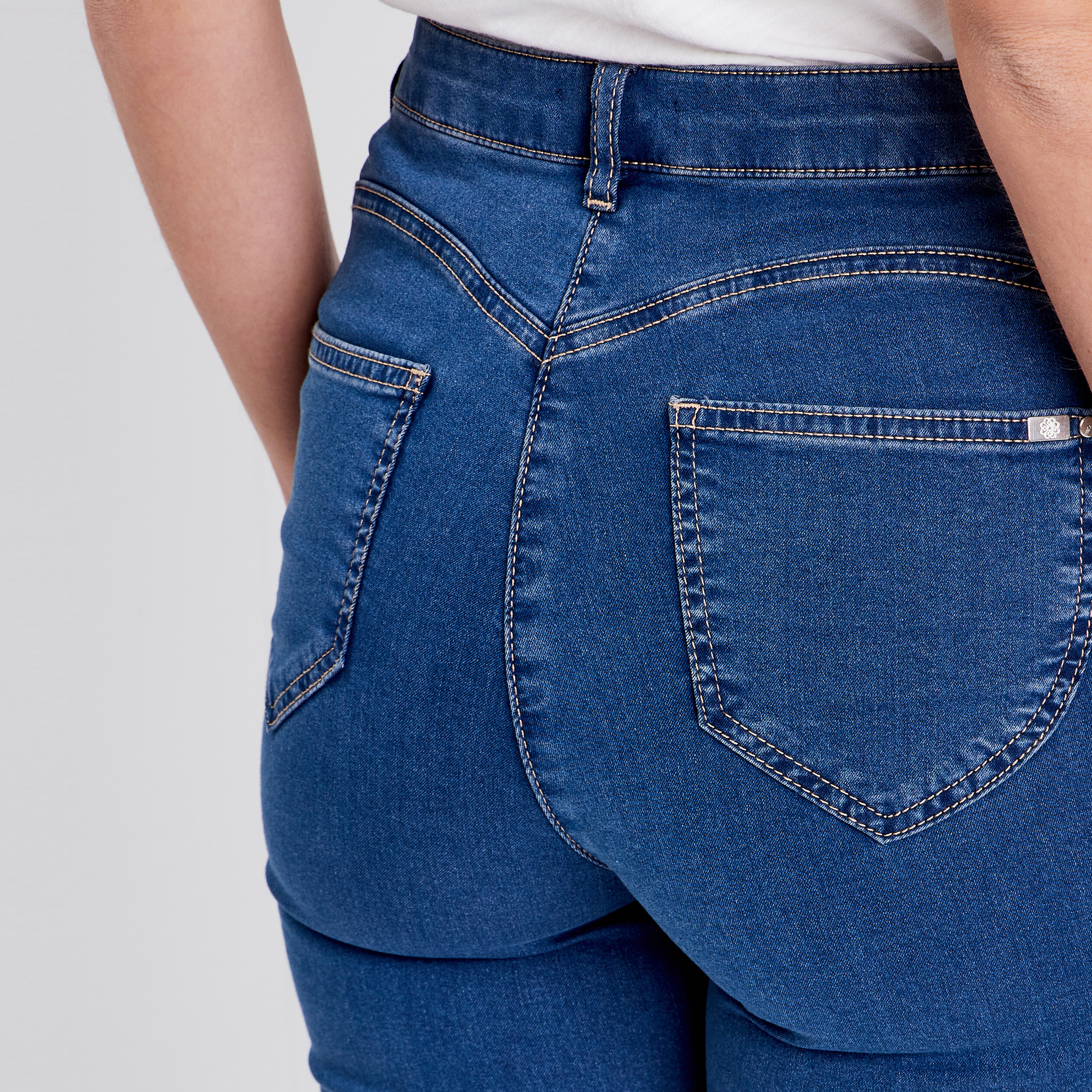 Jean magique Le L&eacute;ger coupe ajust&eacute;e long denim double stone femme