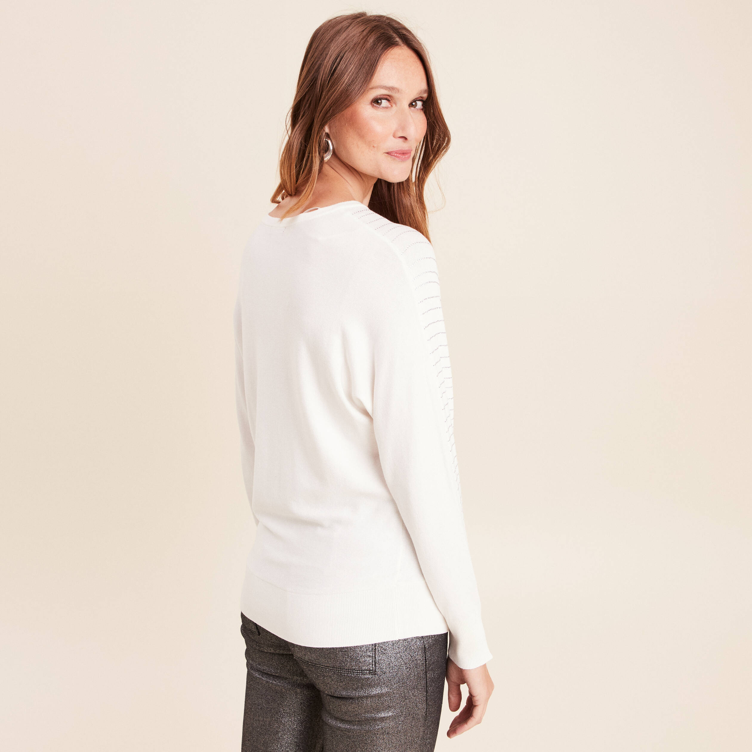 Pull ajust&eacute; col bateau strass ecru femme