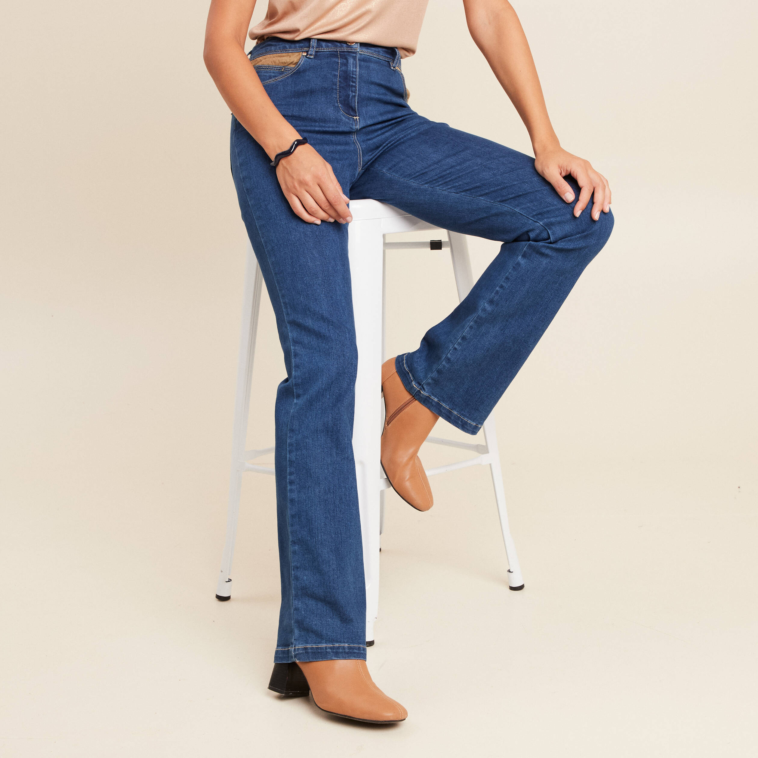 Jeans bootcut femme en promo DKNY | A commander chez