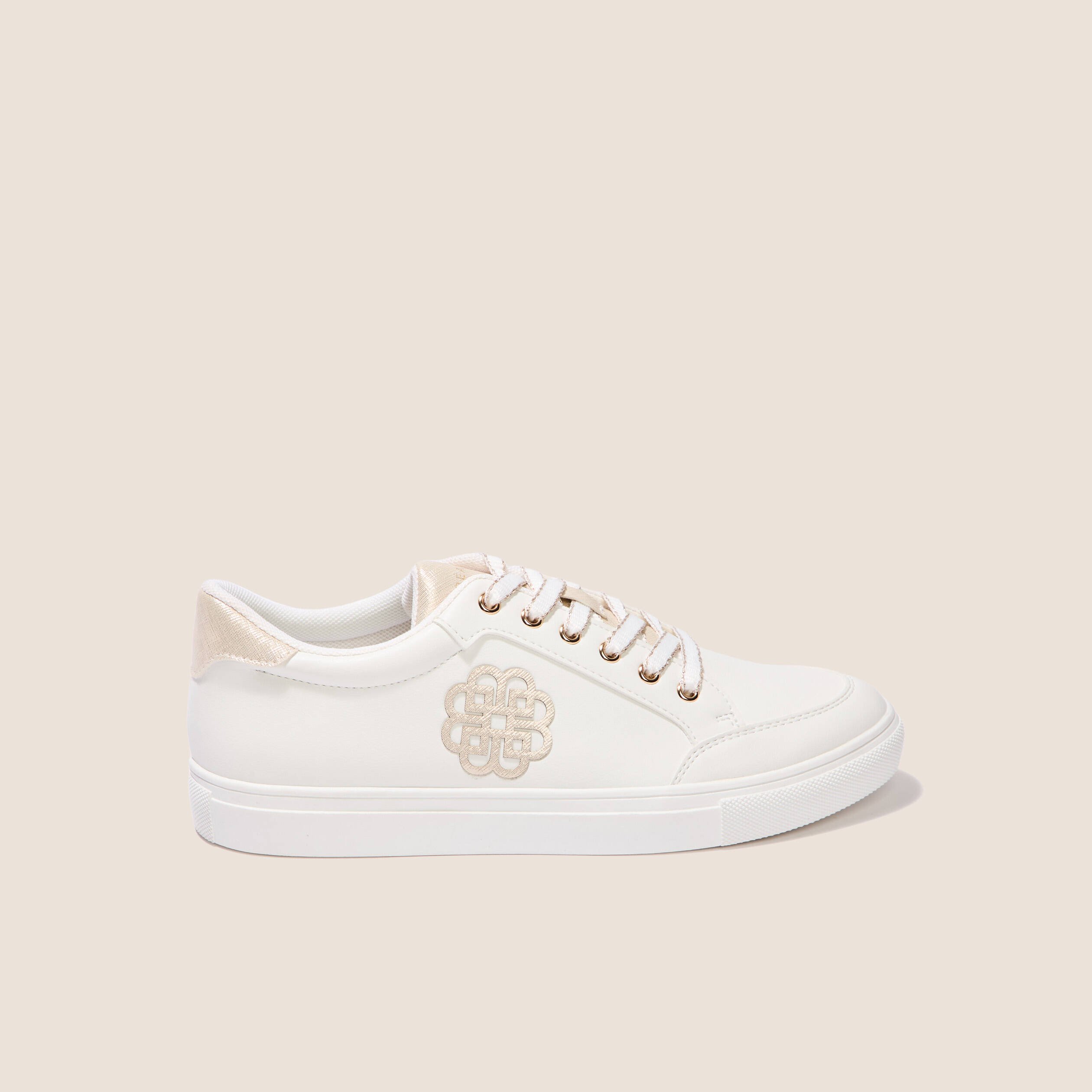baskets plates a lacets blanc femme Baskets plates à lacets blanc femme