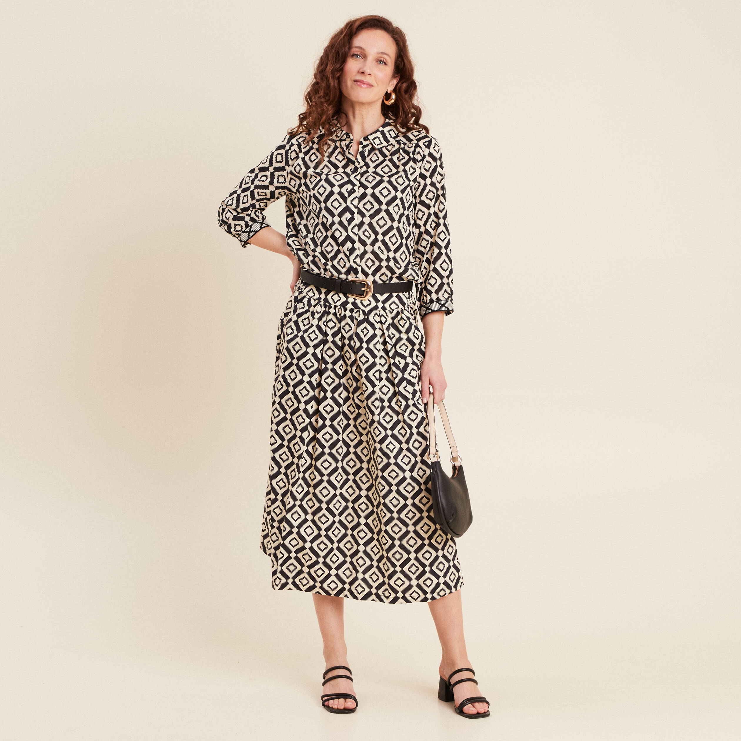 Jupe longue &eacute;vas&eacute;e noir femme