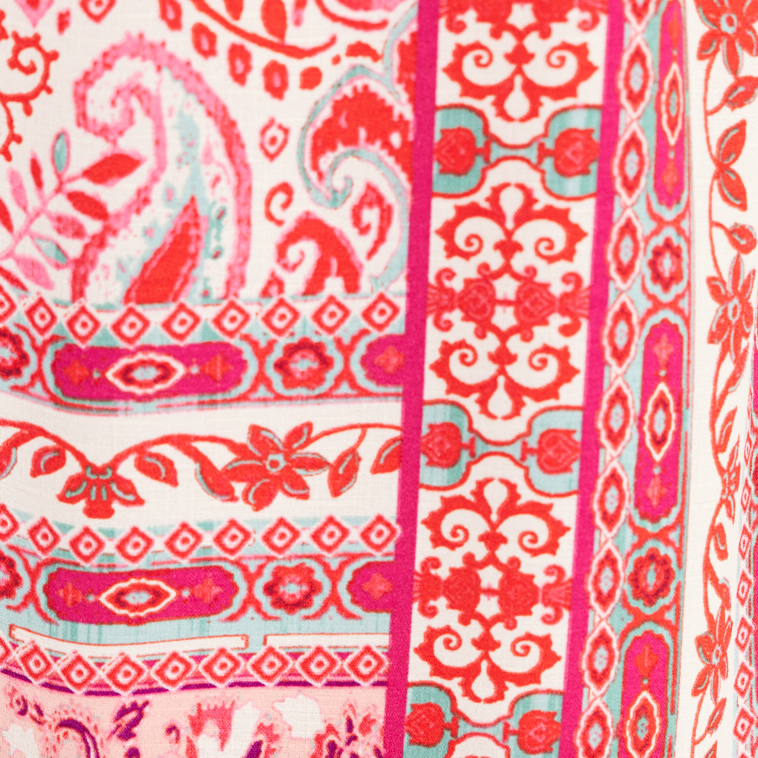 Robe courte &eacute;vas&eacute;e col tunisien rose femme