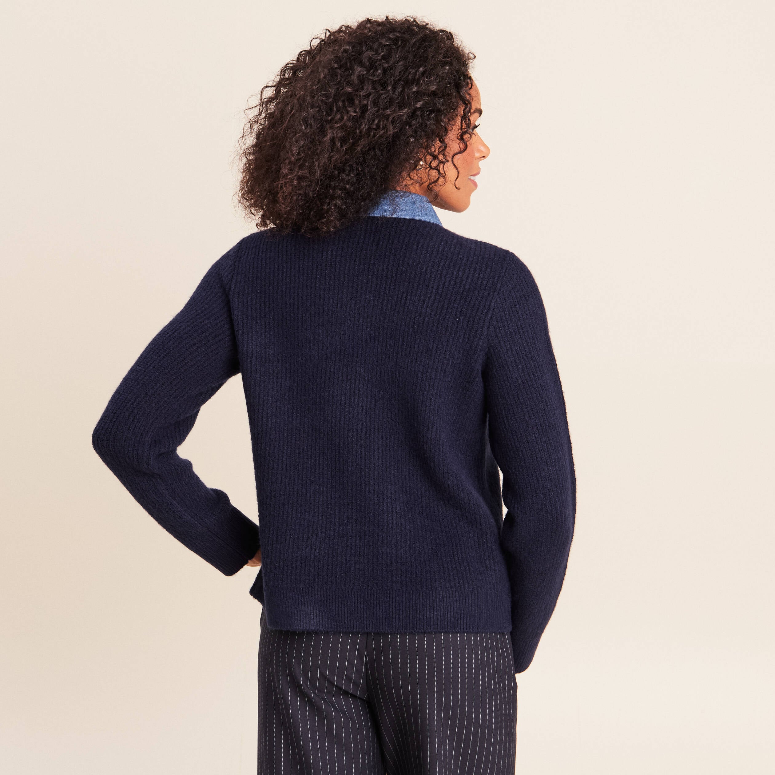 Veste col chemise manches longues bleu fonc&eacute; femme
