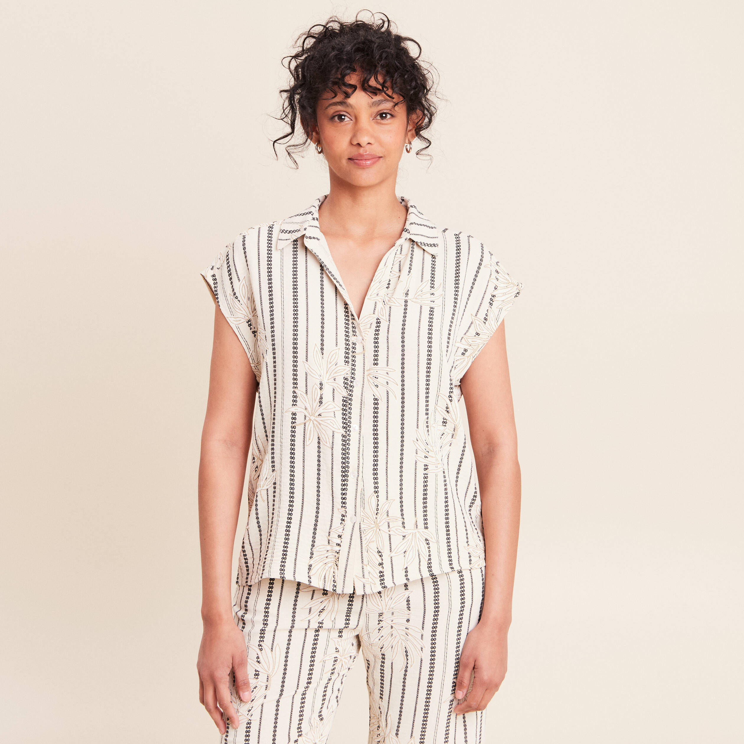 Chemise col chemise manches courtes noir femme
