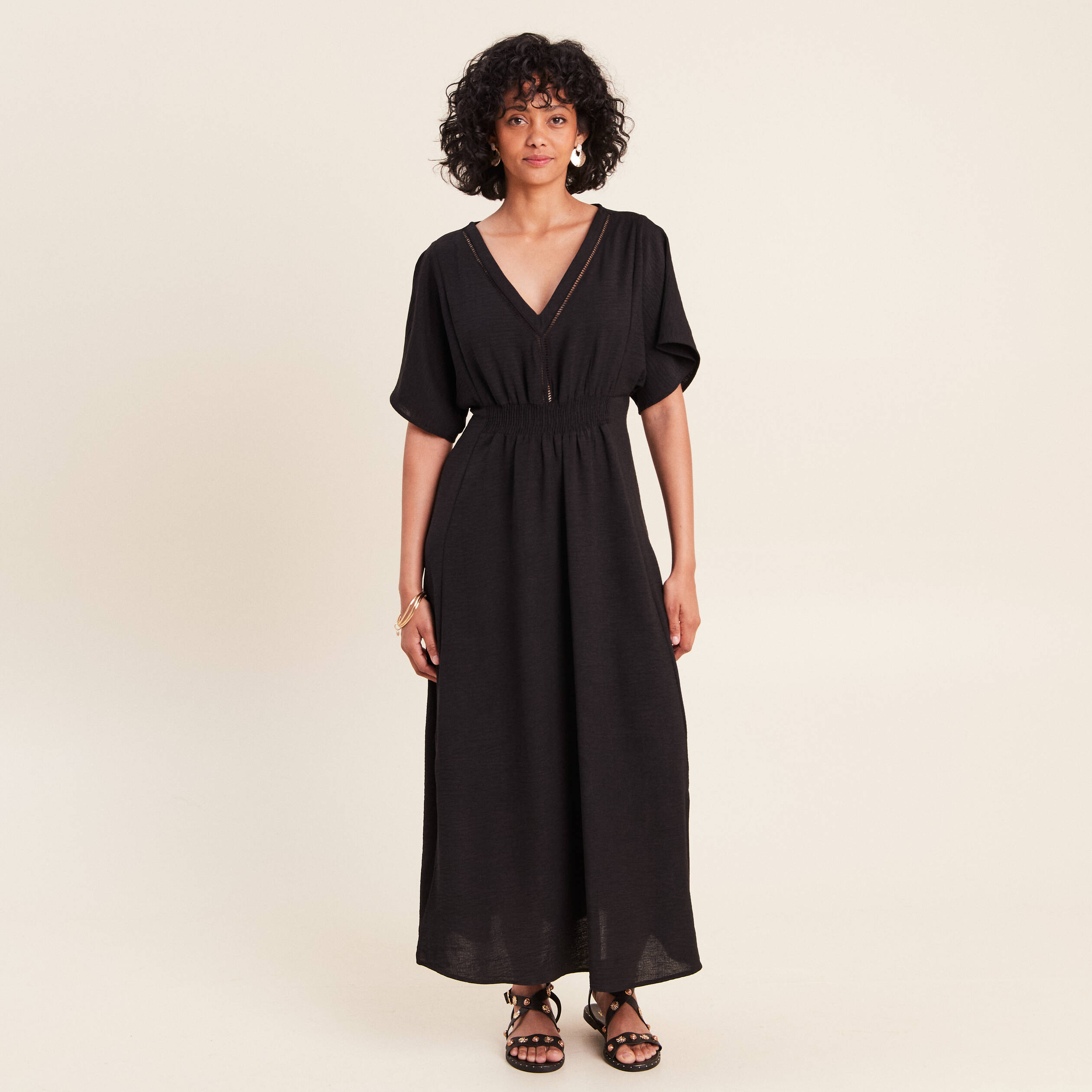 Robe longue &eacute;vas&eacute;e col v manches coudes noir femme
