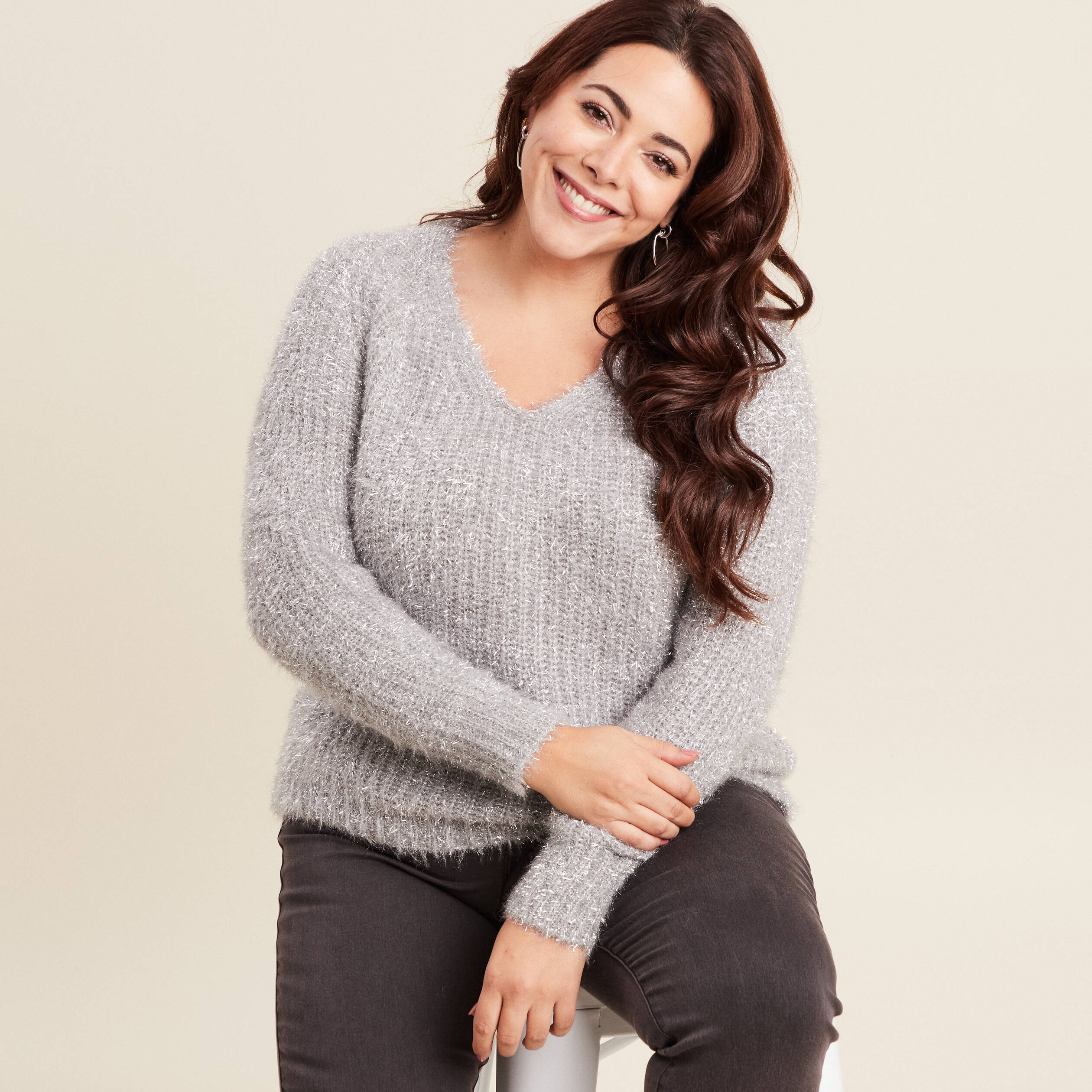 Pull manches longues col en V gris argent femme