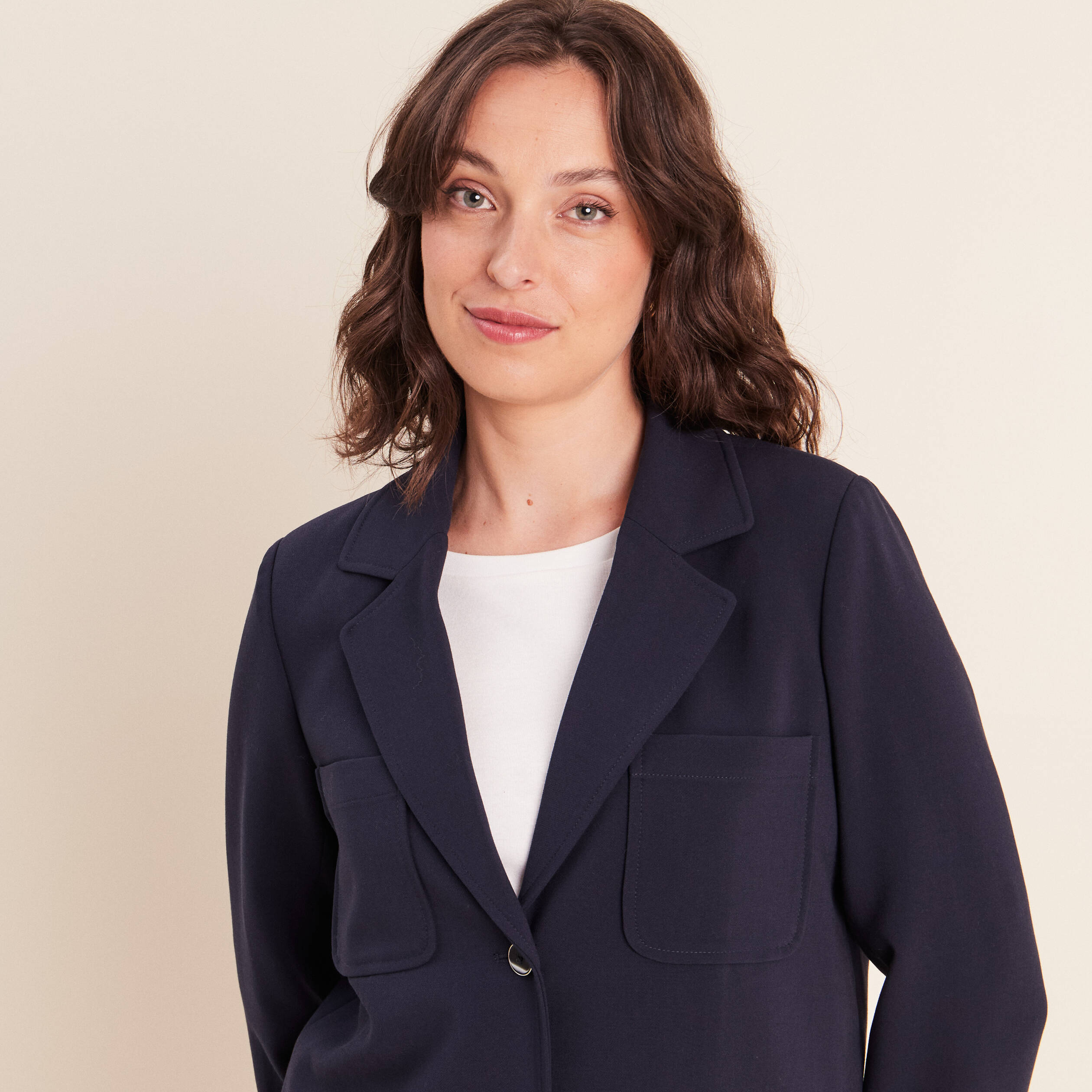 veste cintr&eacute;e doubl&eacute;e avec capuche bleu fonc&eacute; femme