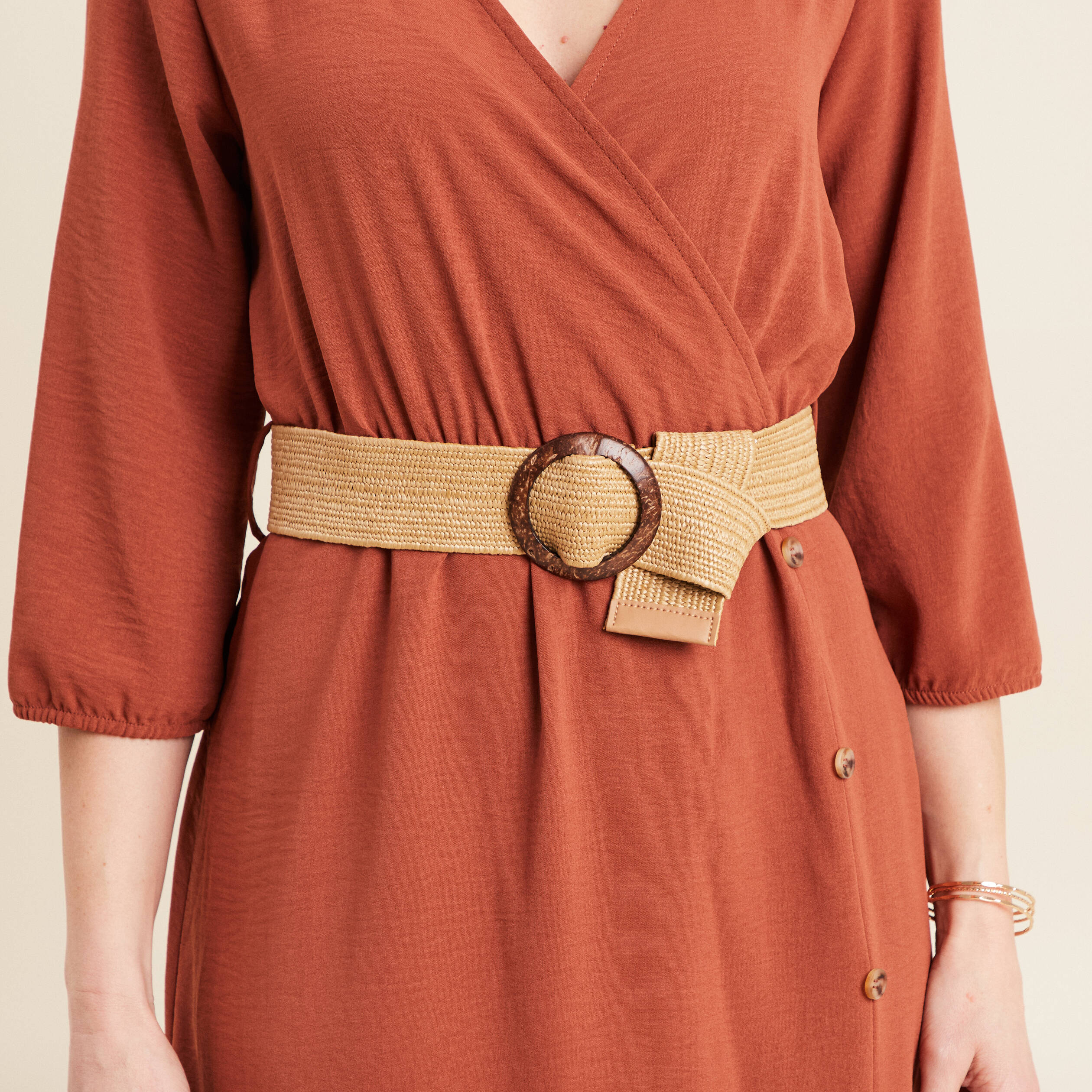 Robe droite ceinturée marron foncé femme