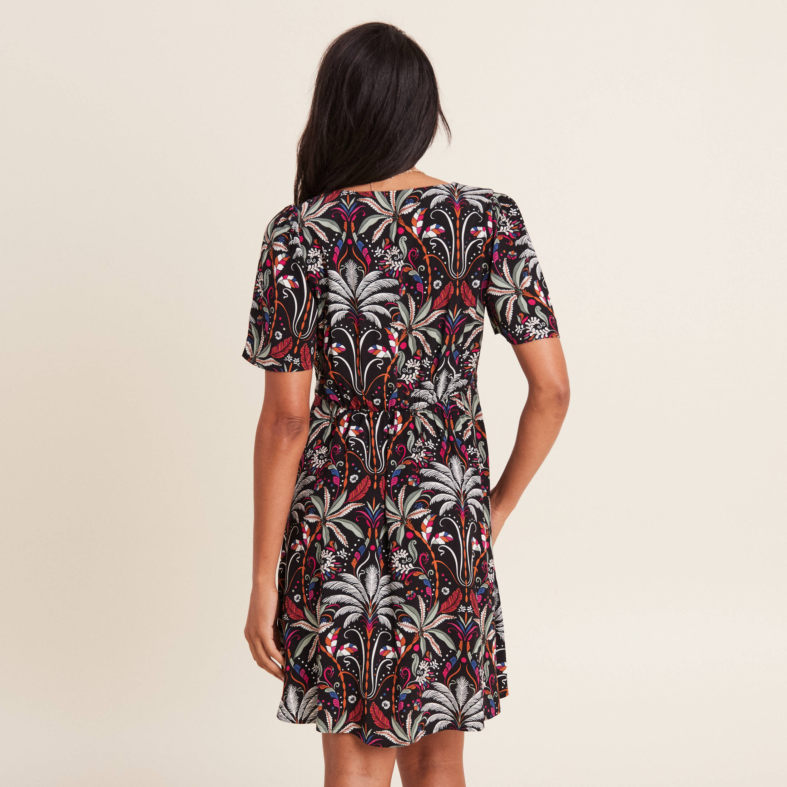 robe evasee manches courtes noir femme Robe évasée manches courtes noir femme