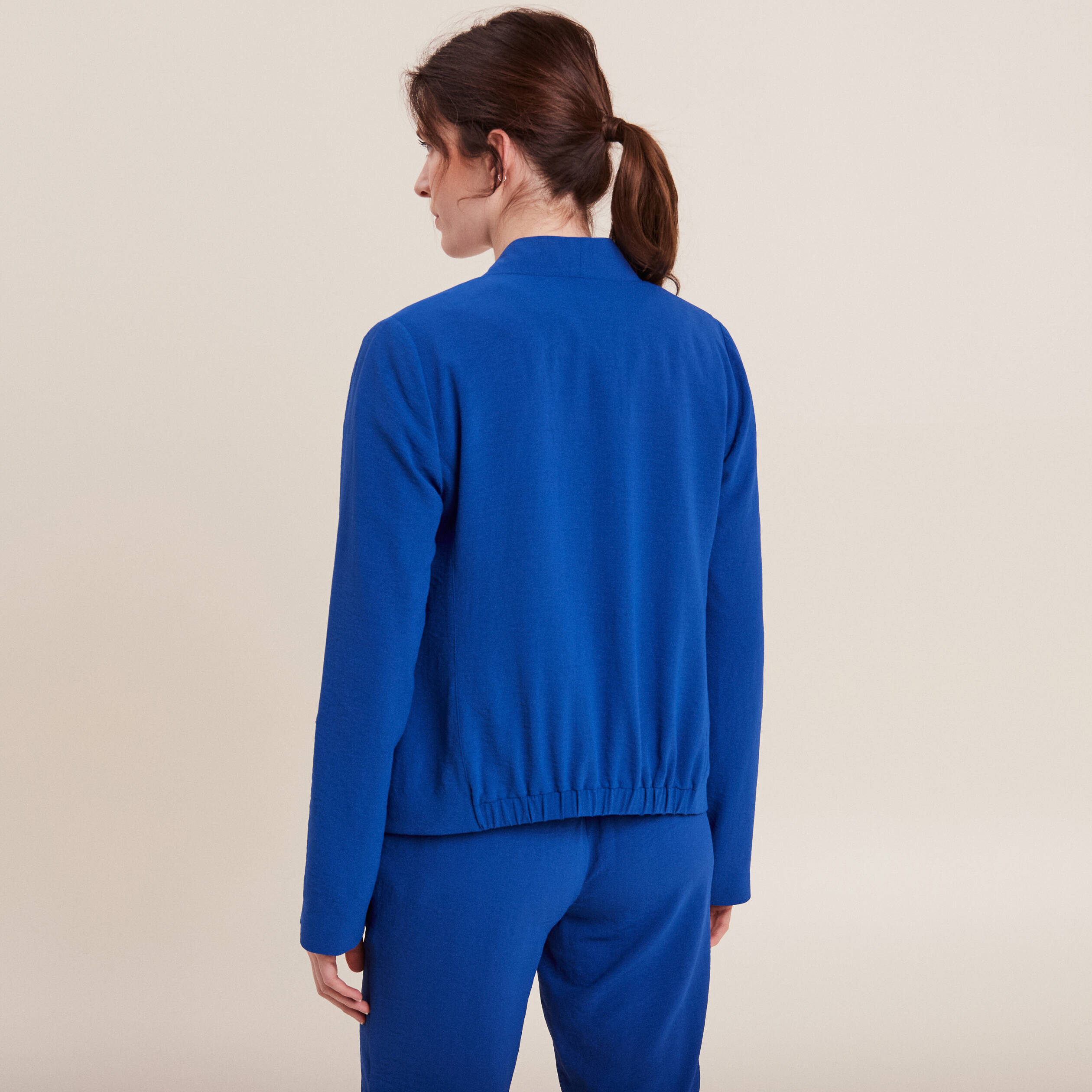 Veste droite fluide bleu electrique femme