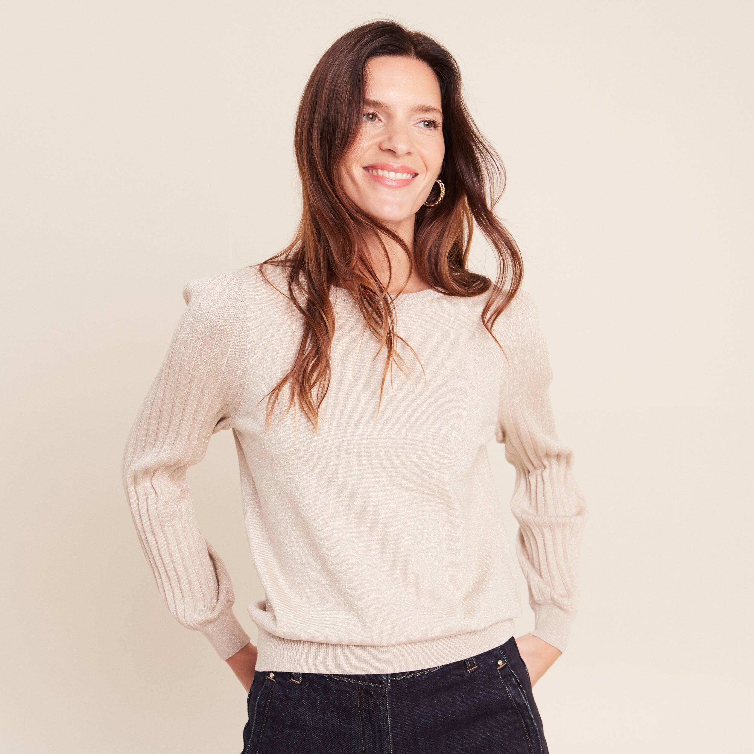 Pull cintr&eacute; col rond manches longues couleur or femme