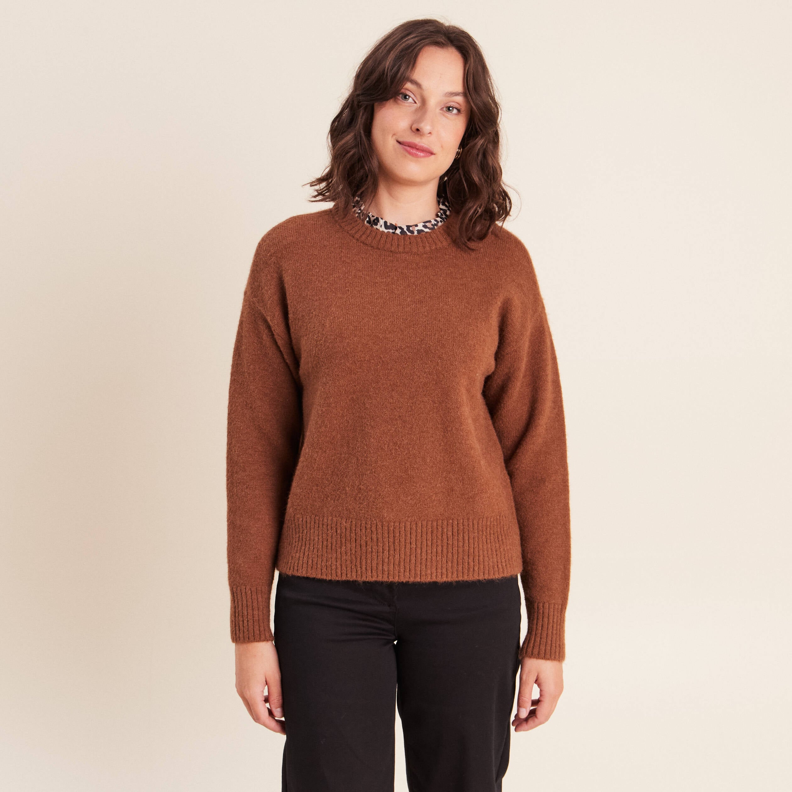 Pull col rond marron fonc&eacute; femme
