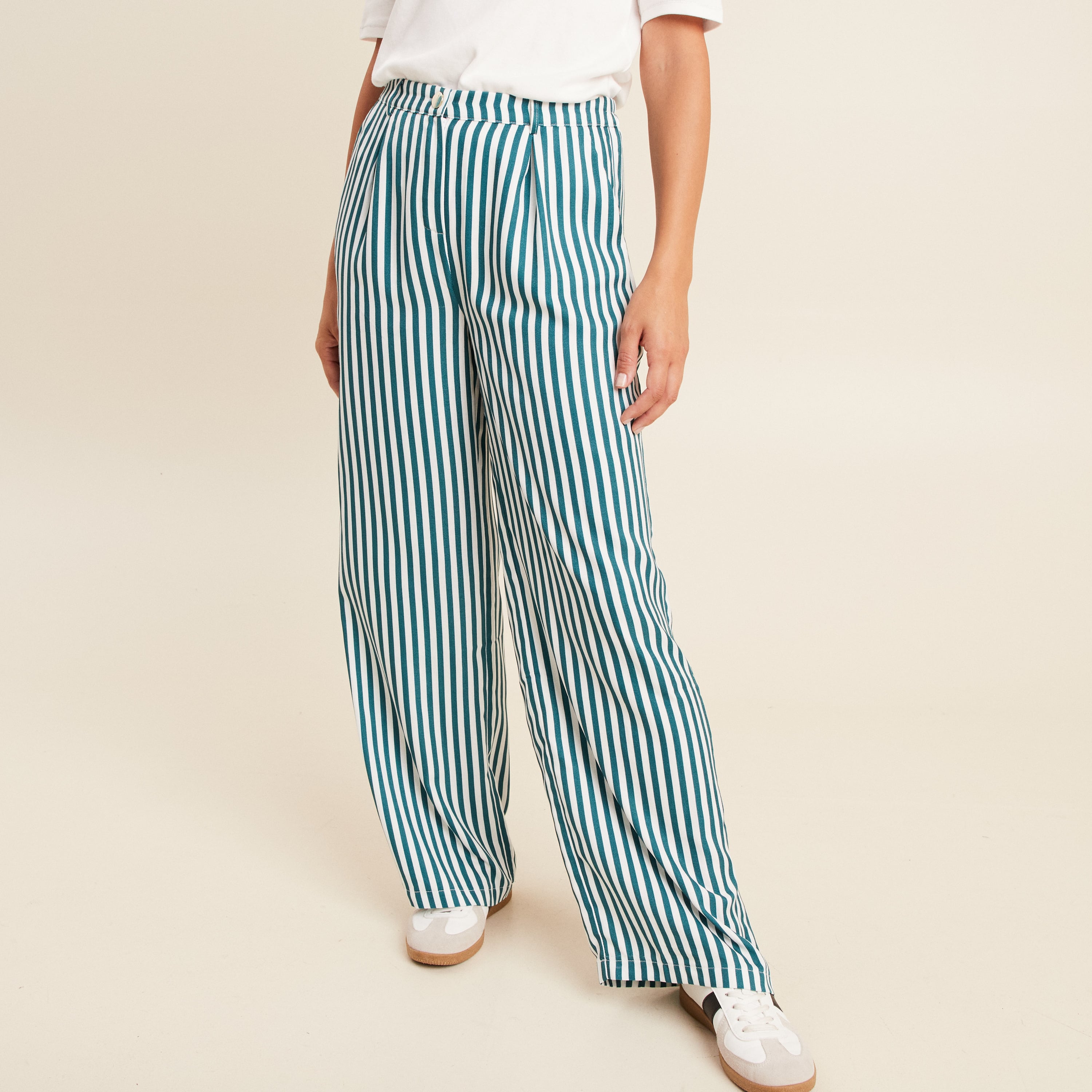 Pantalon d'entraînement pour adolescentes et filles - Jambe large - Taille haute élastique - Pantalon cargo en denim Y2k - Streetwear - Pantalon droit décontracté - Vêtements décontractés rétro Pantalon d'entraînement pour adolescentes et filles - Jambe large - Taille haute élastique - Pantalon cargo en denim Y2k - Streetwear - Pantalon droit décontracté - Vêtements décontractés rétro