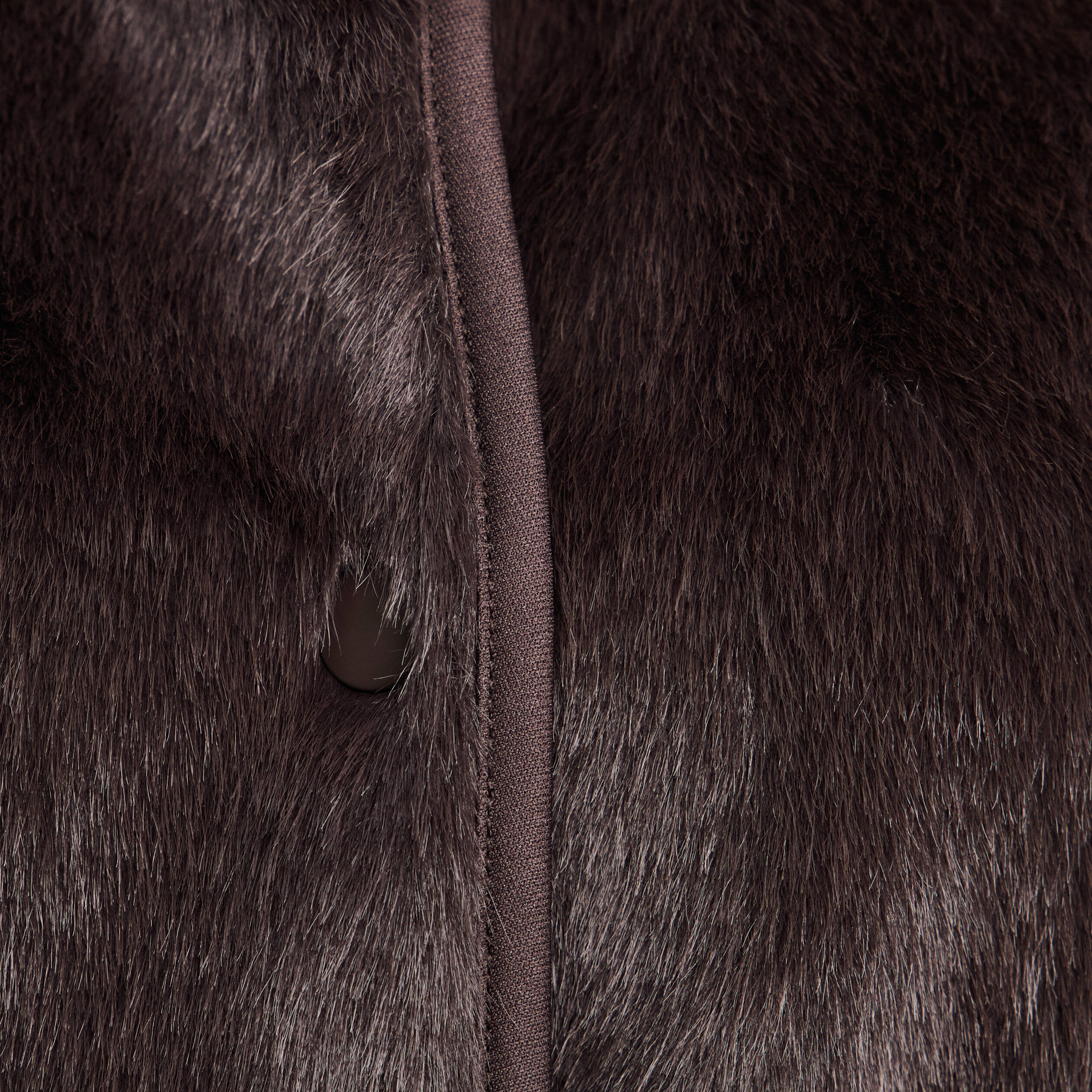 Gilet droit sans manches fausse fourrure marron fonc&eacute; femme