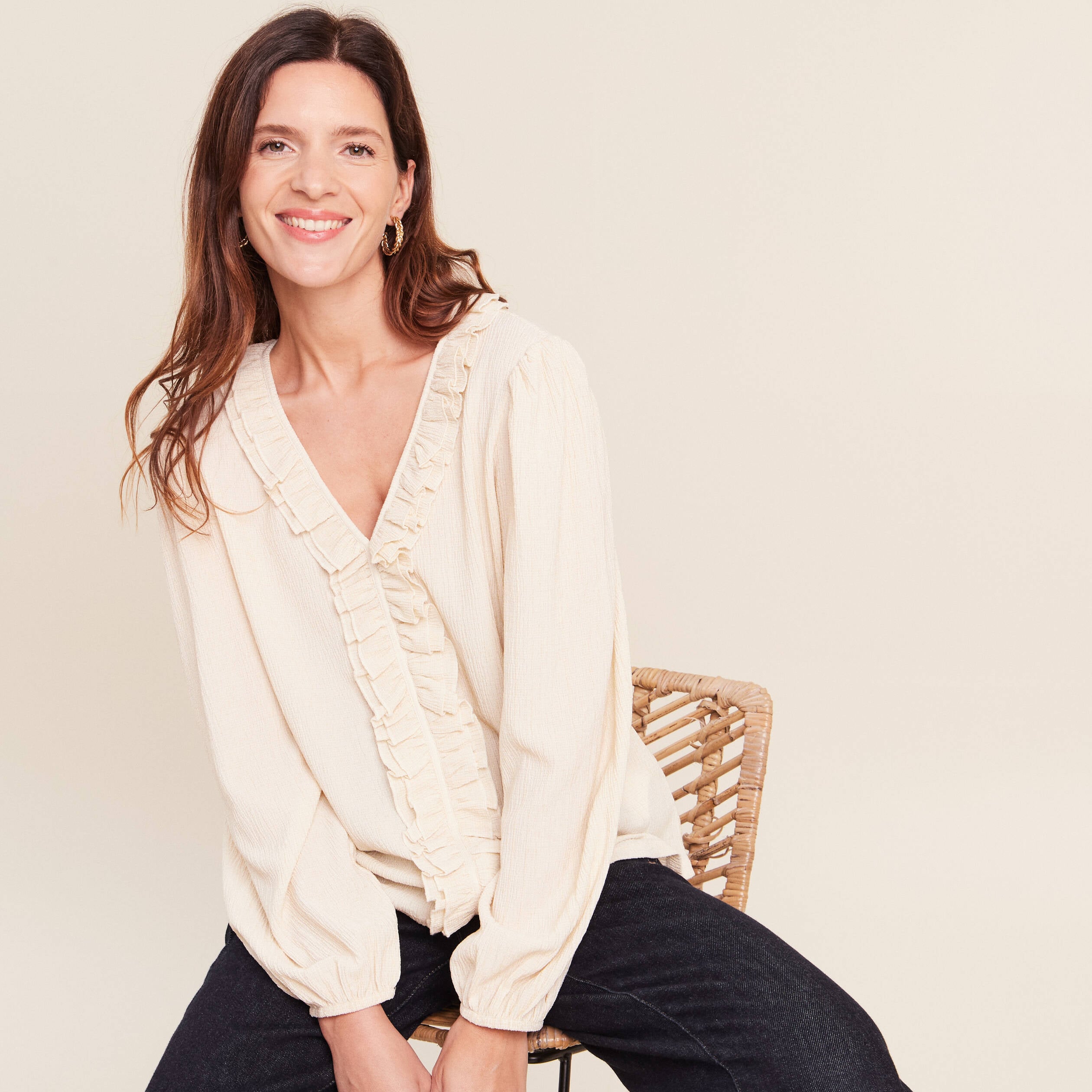 Blouse col v manches longues sable femme