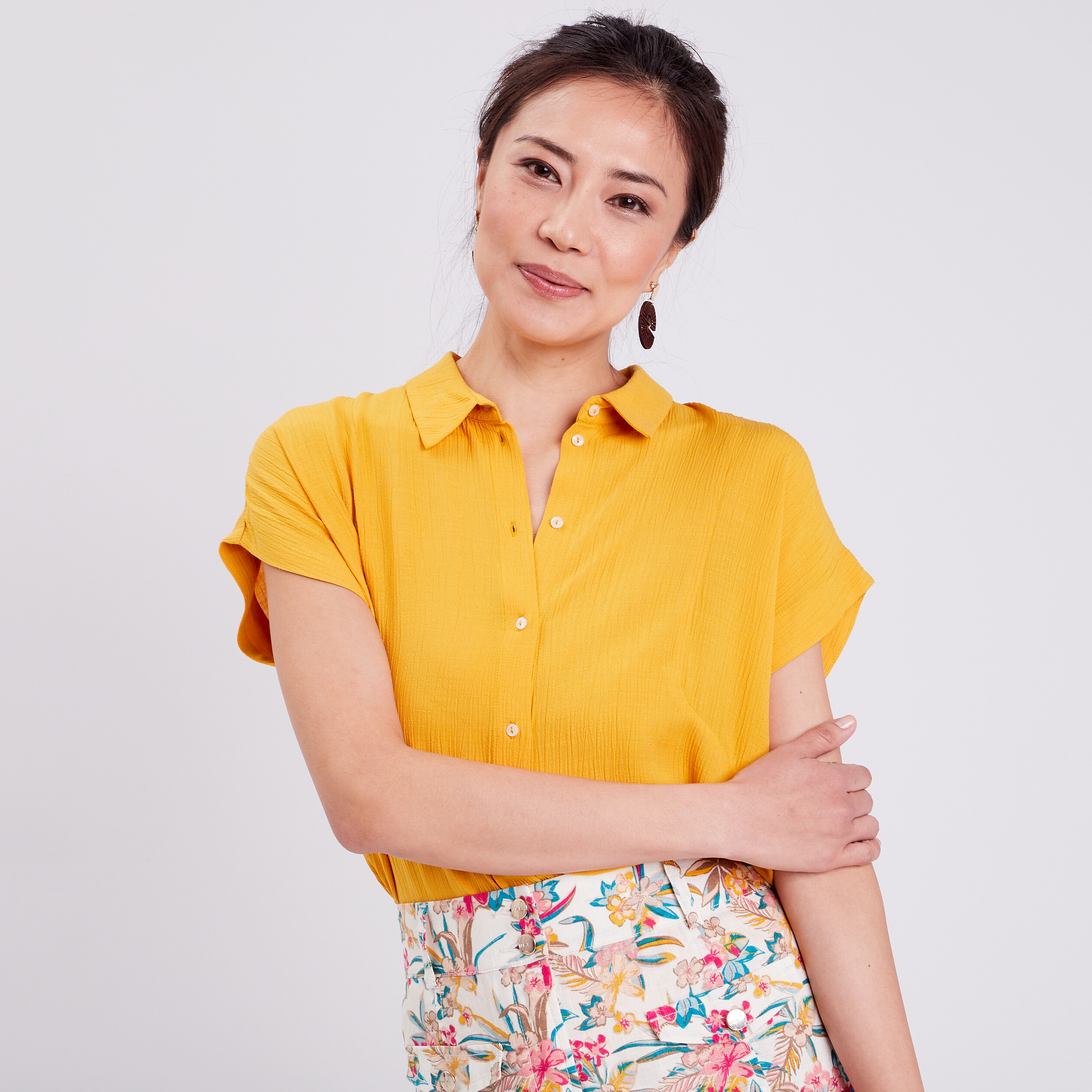Chemise manches courtes jaune moutarde femme