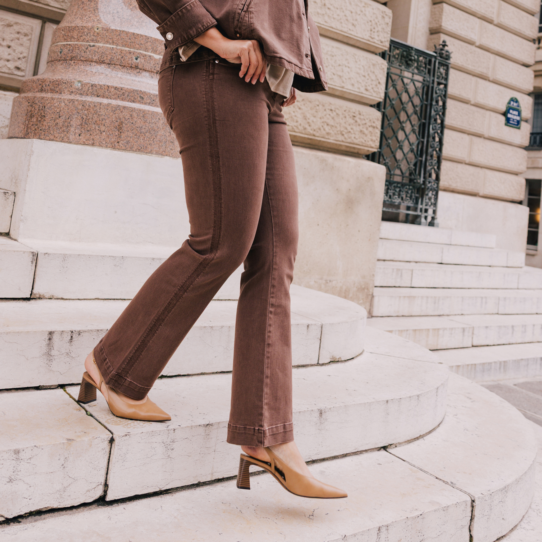 Jean bootcut taille bascul&eacute;e marron femme