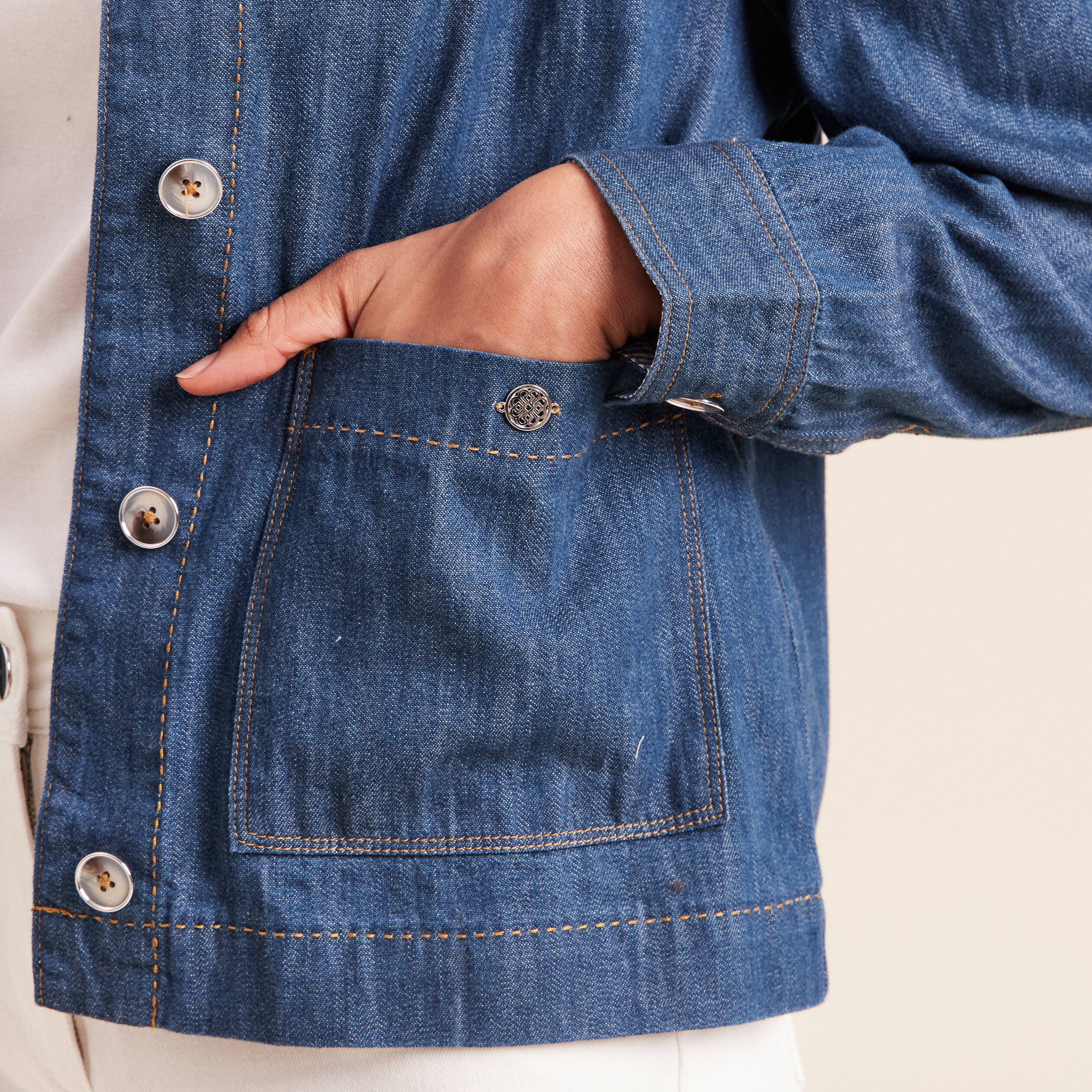 Veste courte droite manches longues denim stone femme