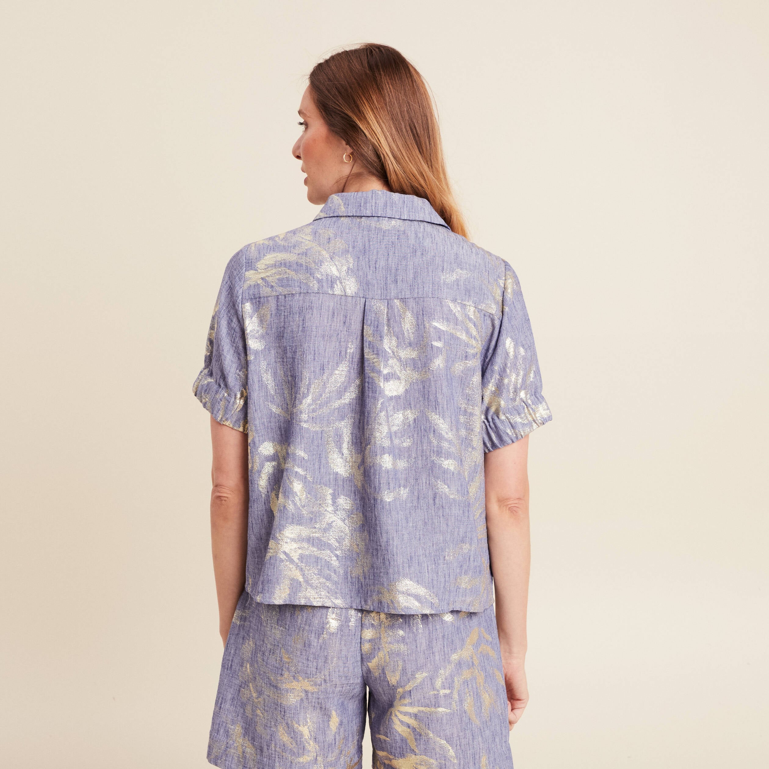 Chemise droite courte manches courtes bleu lavande femme