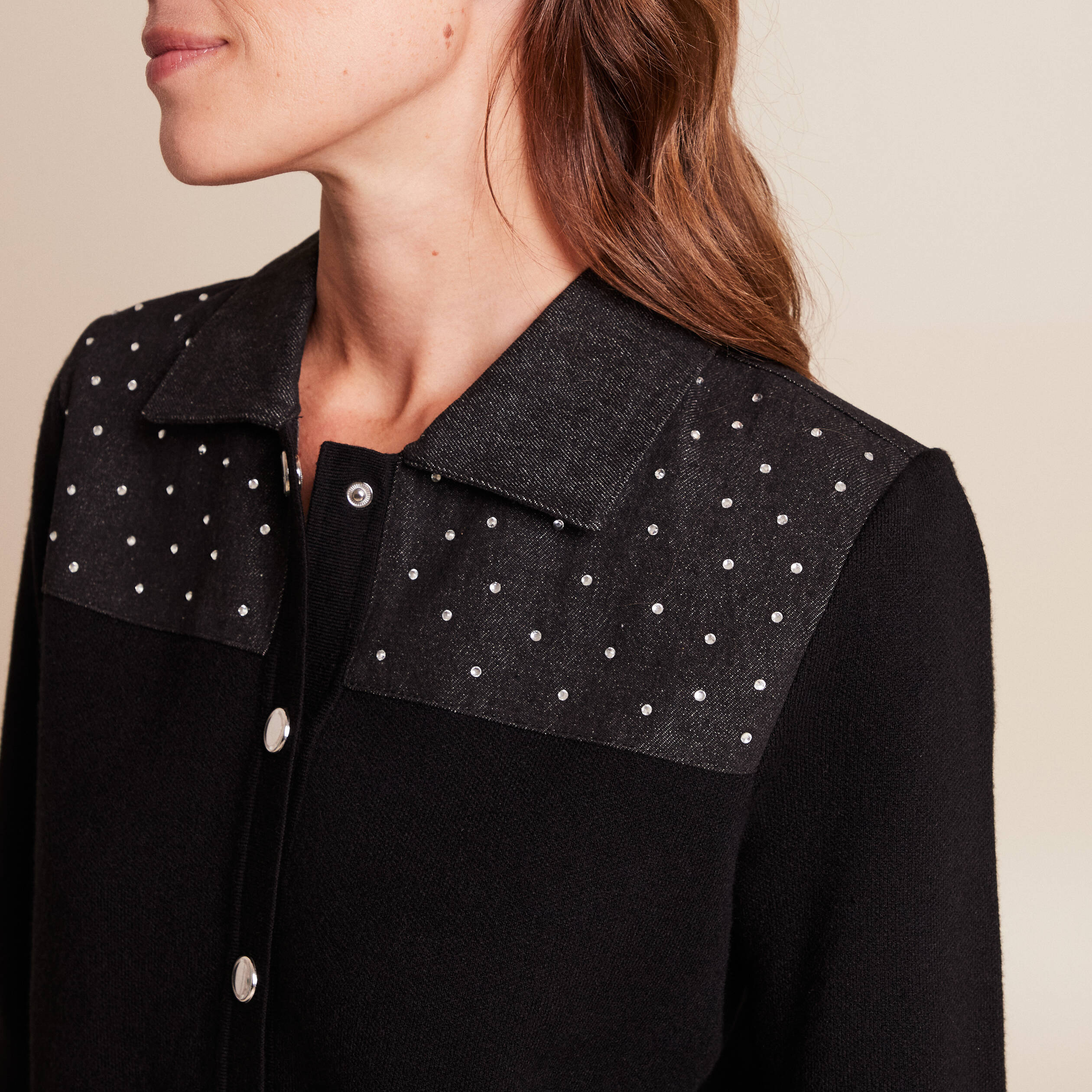 Gilet col rond manches longues strass noir femme