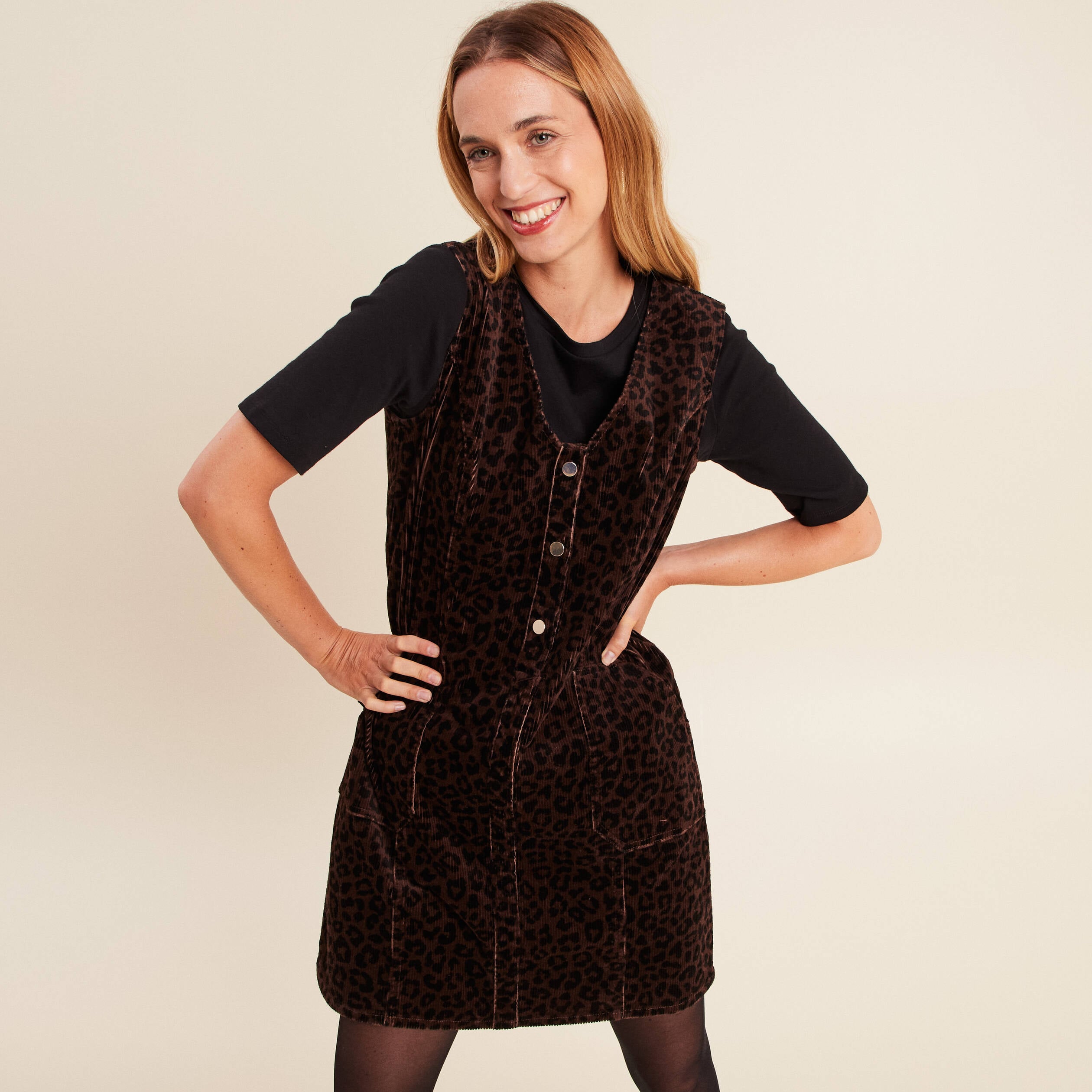 Robe droite courte sans manches velours marron cognac femme